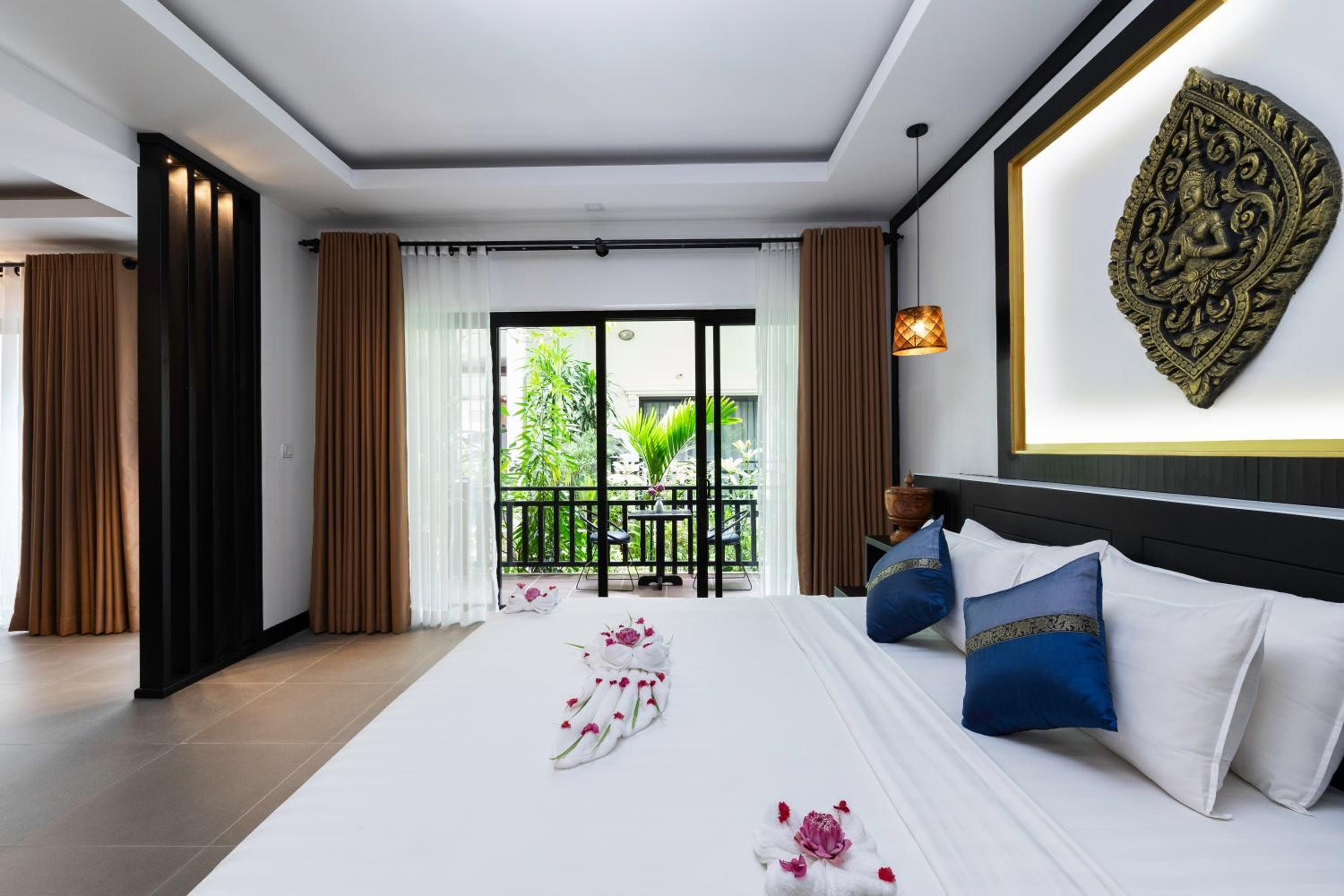 Suite Double or Twin  - Photo 8