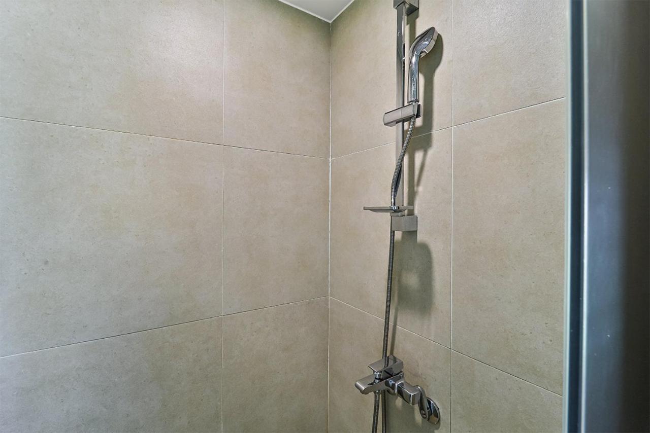 Business Suite - Photo 9