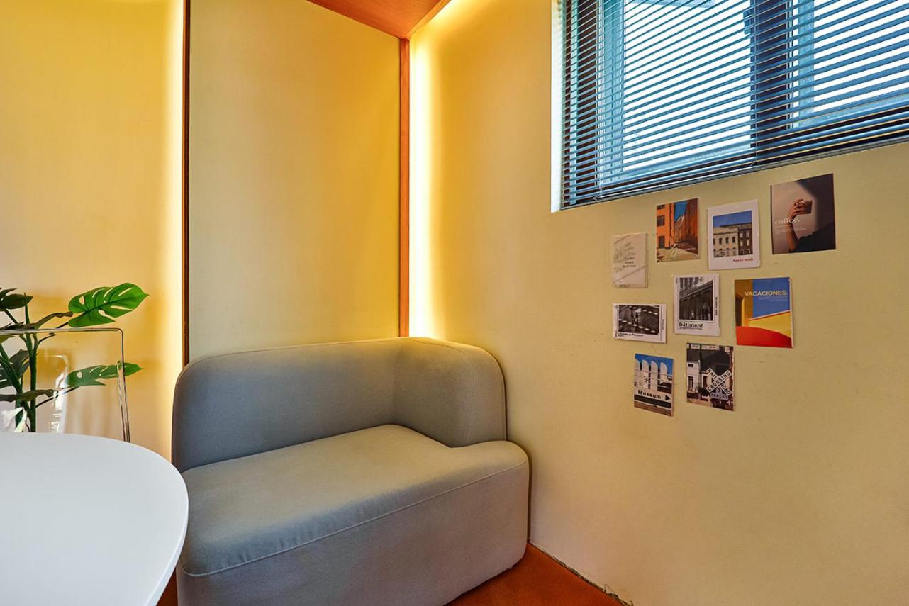 Business Suite - Photo 2