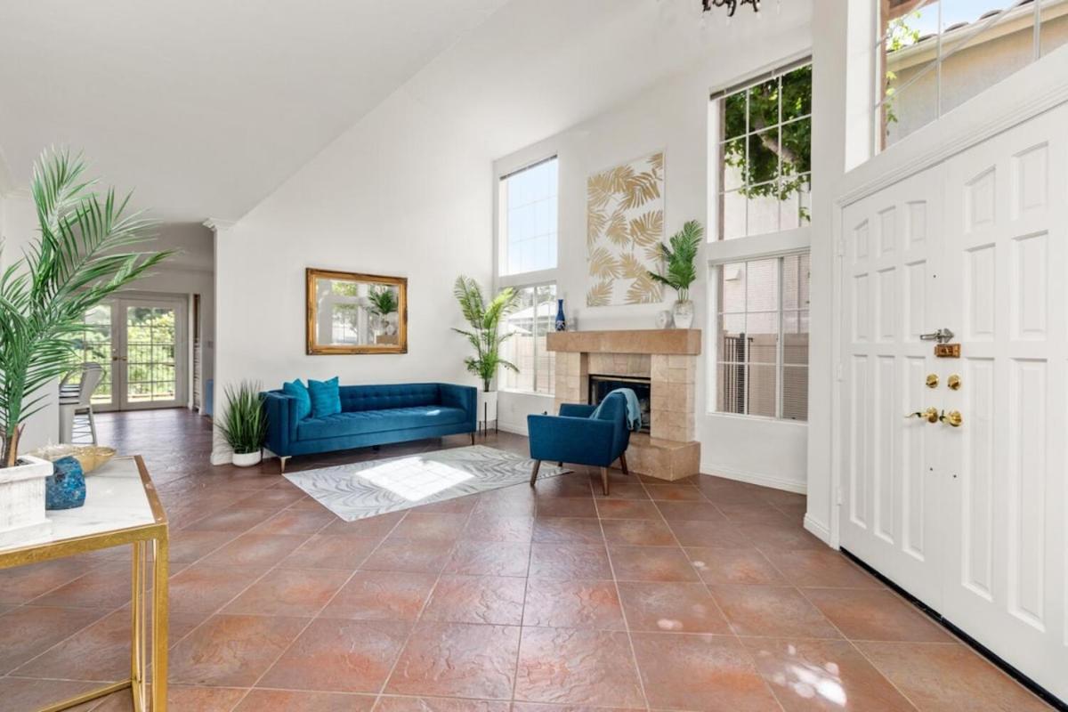 Four-Bedroom House photo 2