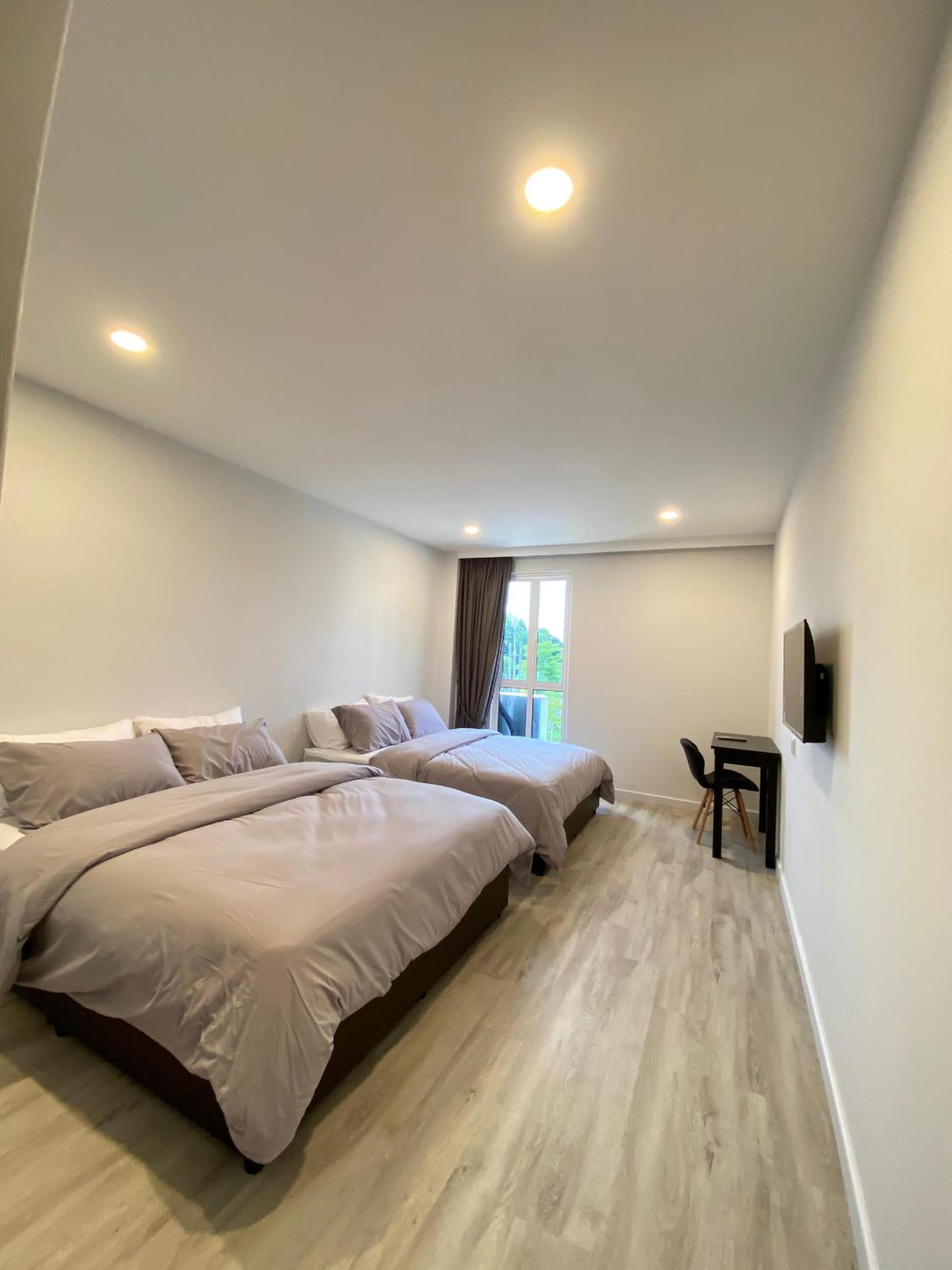 Deluxe Queen Room photo 2