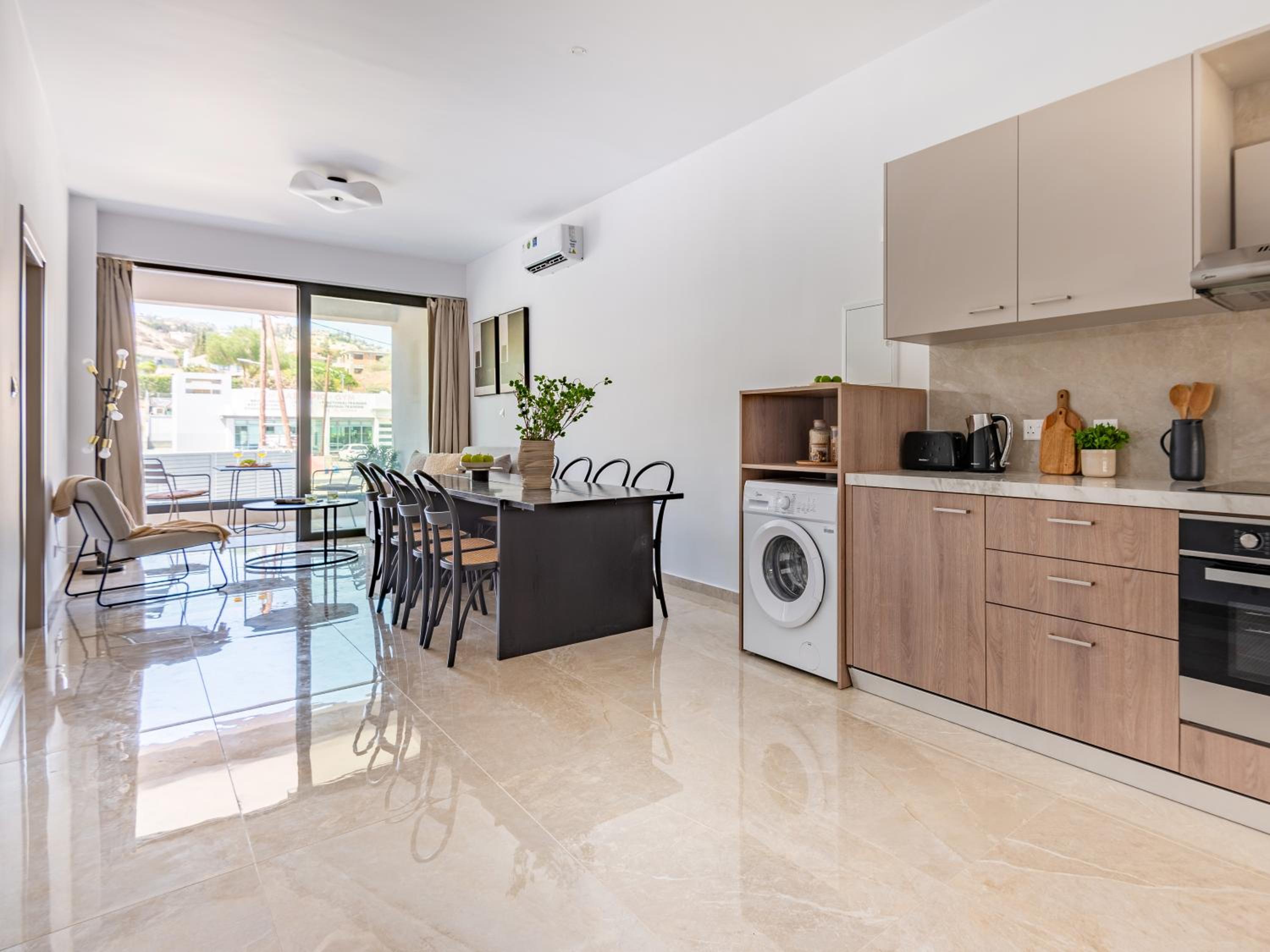 Two-Bedroom Apartment With Balcony photo 3