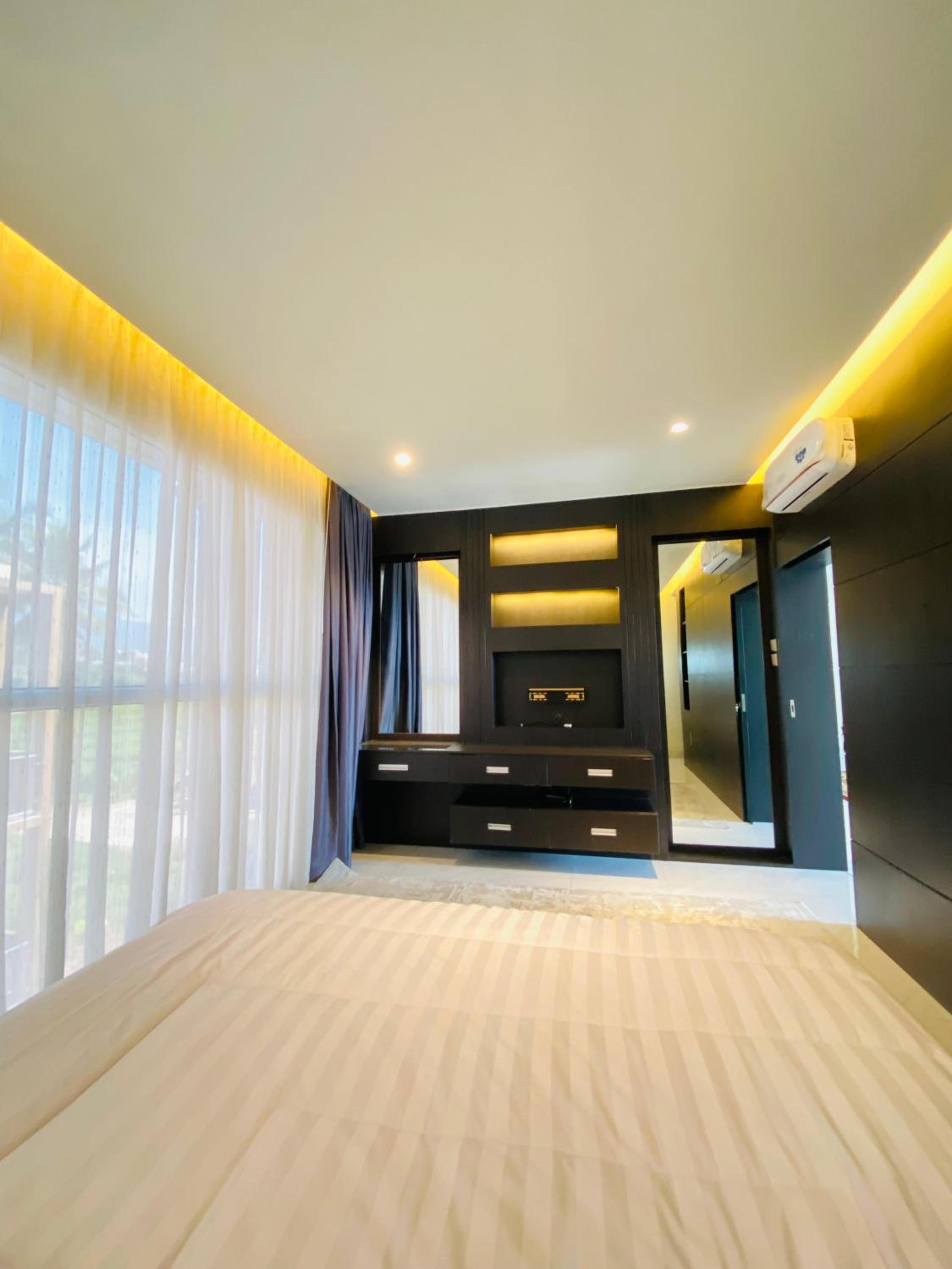 Villa photo 3