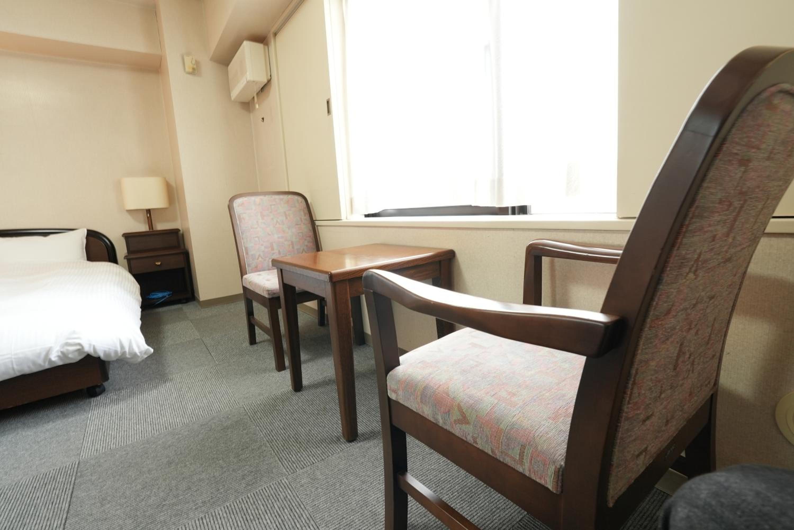 Double Room - Non-Smoking  - Photo 4
