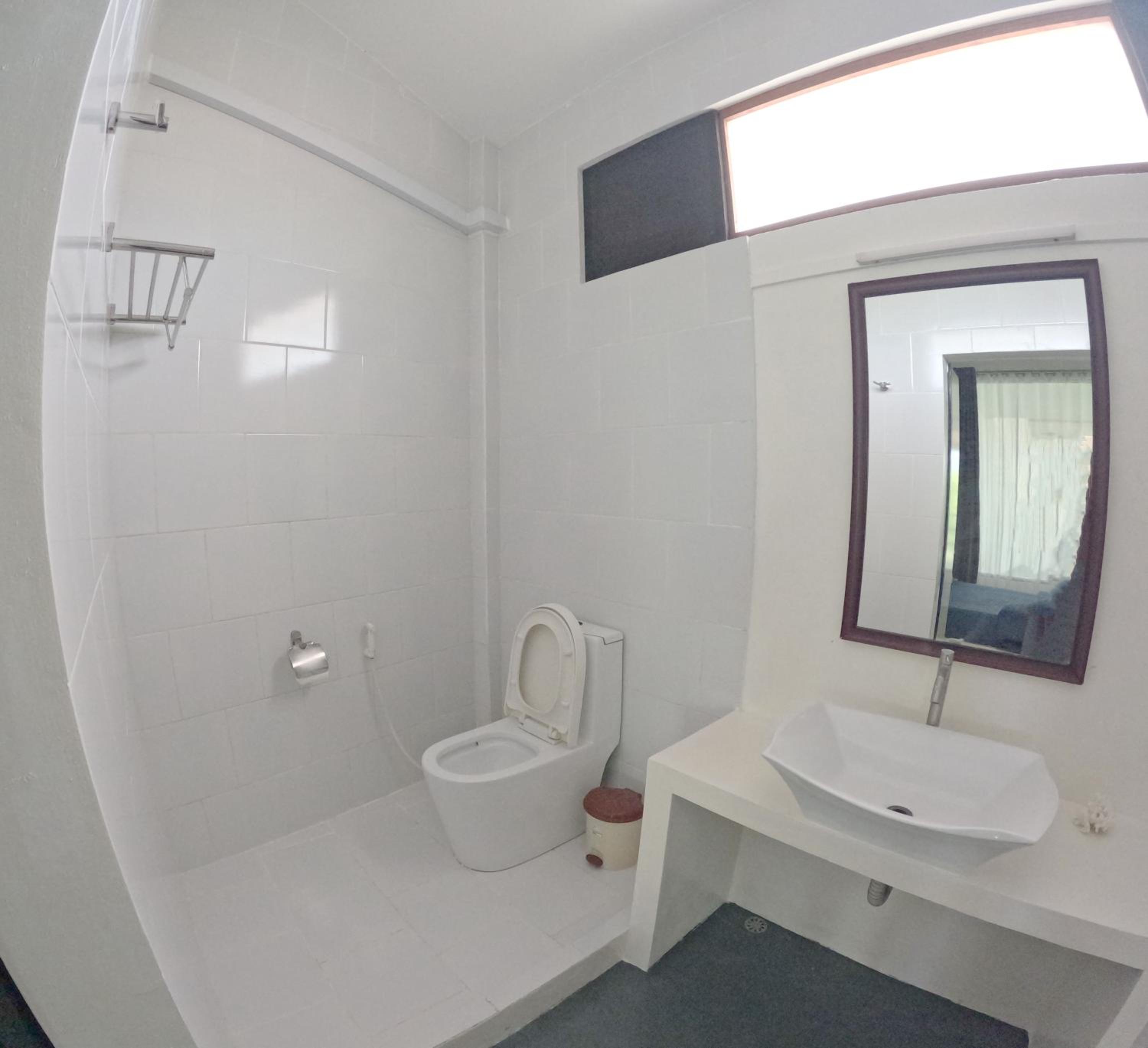 Twin Room With Garden View photo 3