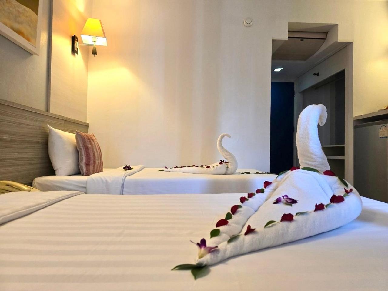Superior Double or Twin Room - Photo 12