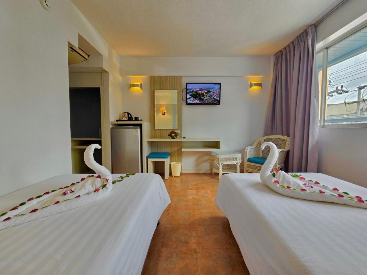 Superior Double or Twin Room - Photo 10