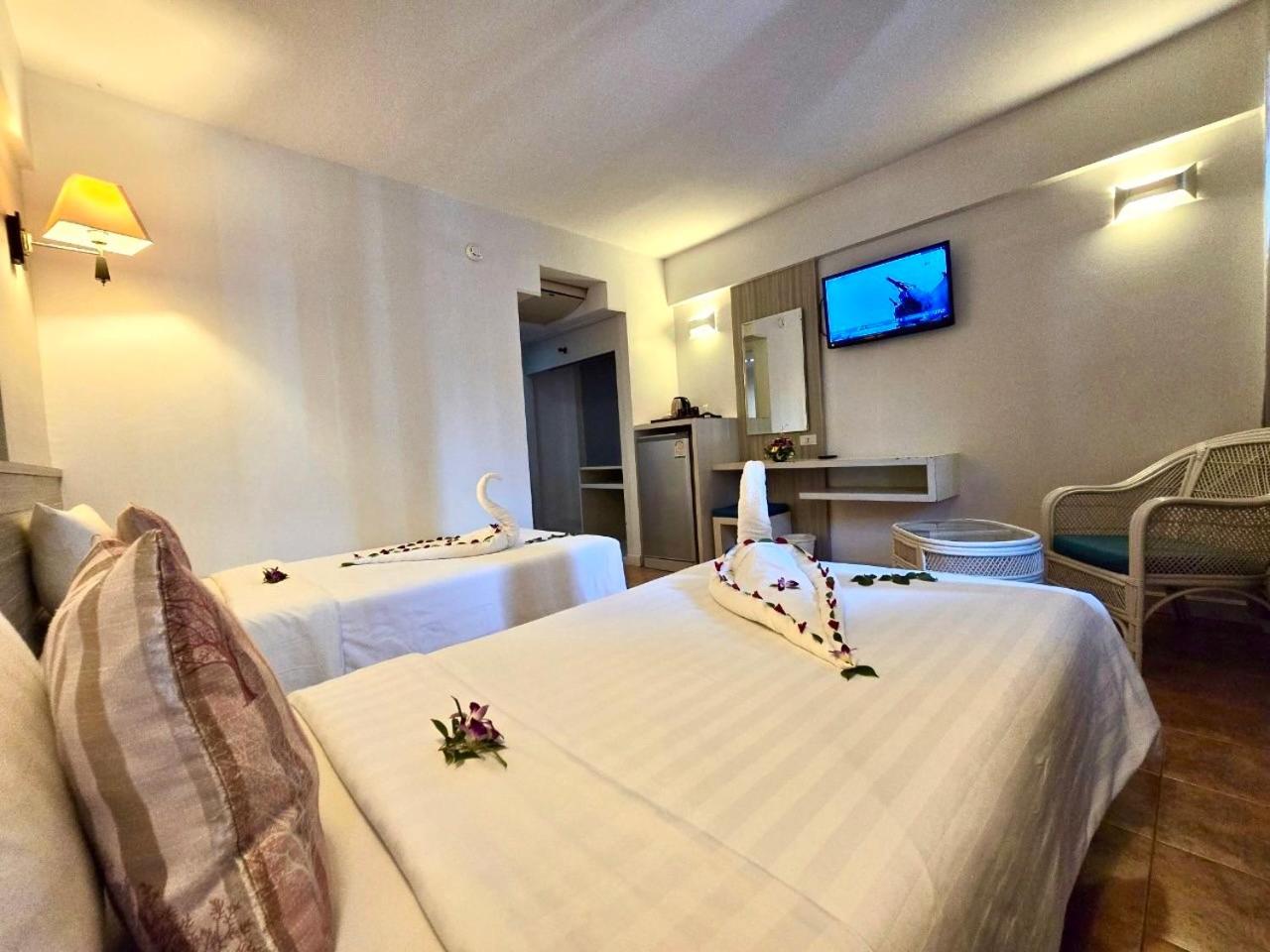 Superior Double or Twin Room - Photo 9