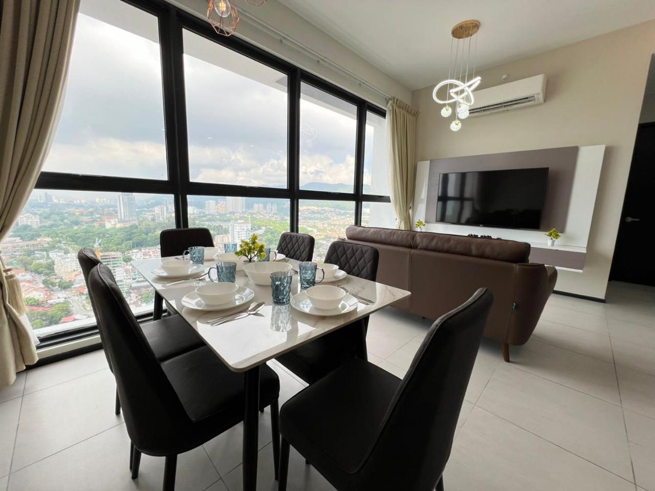 Three-Bedroom Apartment with View