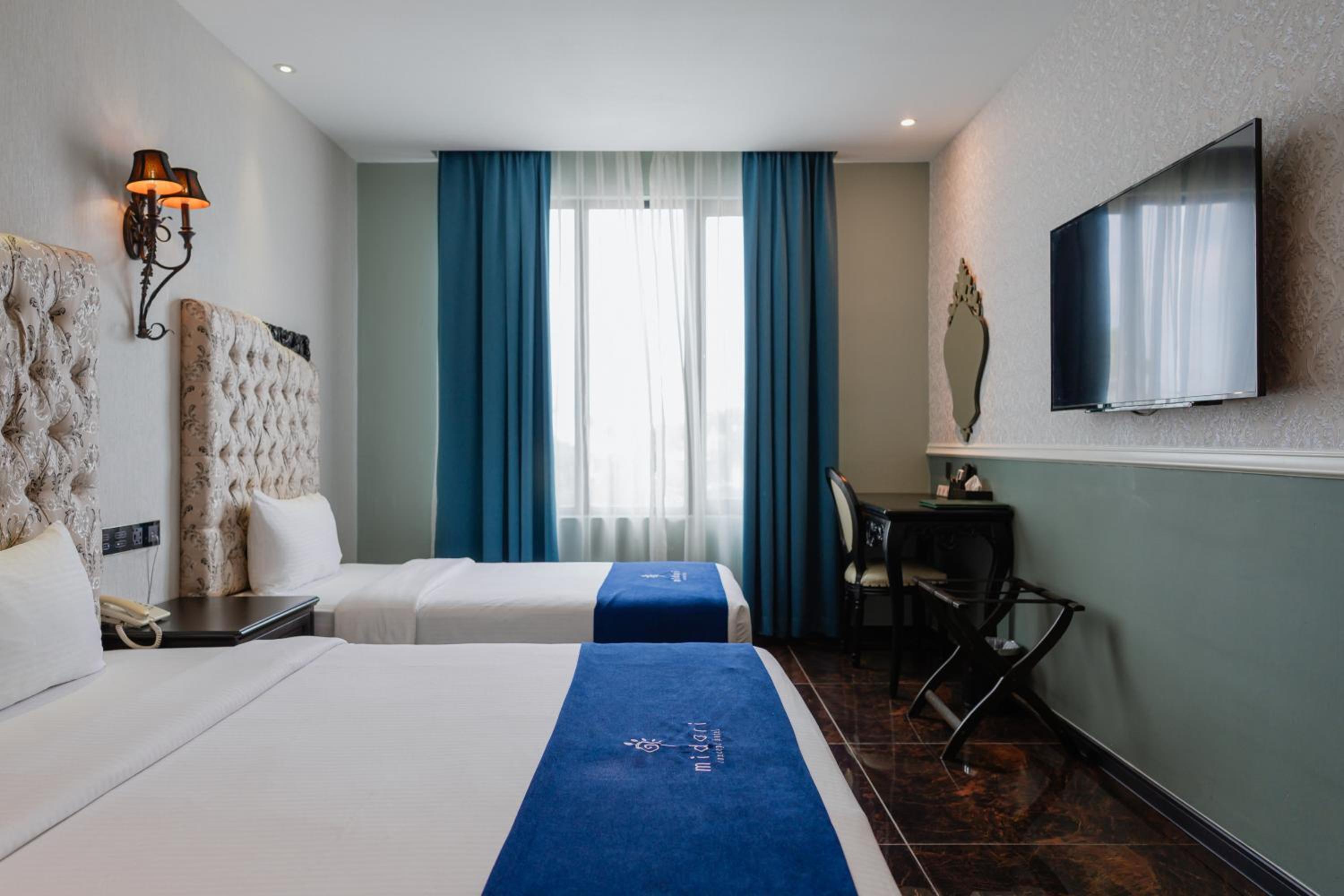 Deluxe Triple Room