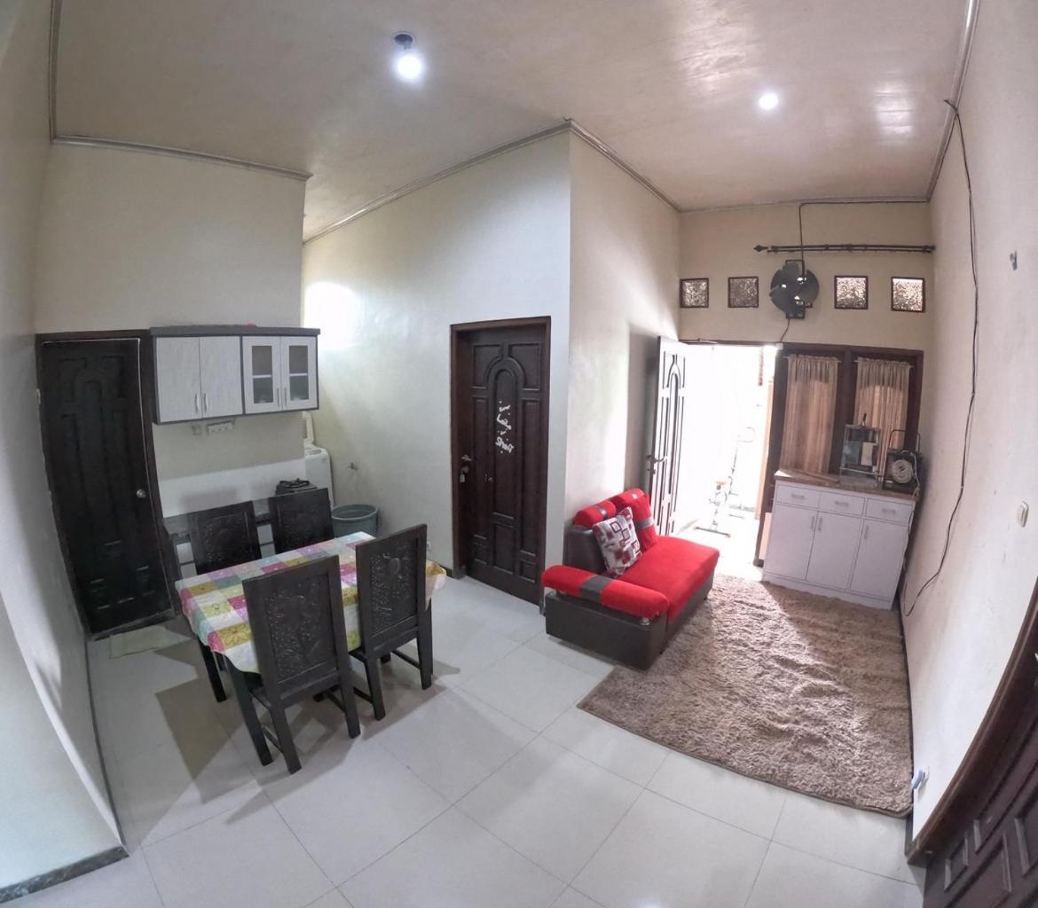 Four-Bedroom House photo 2