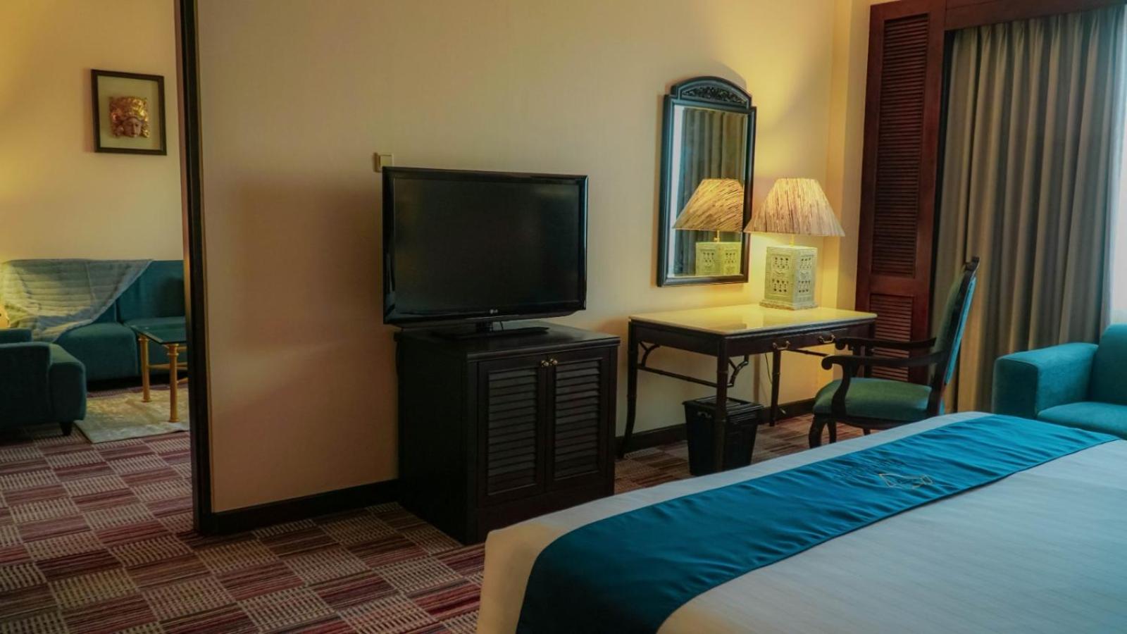 Executive Suite