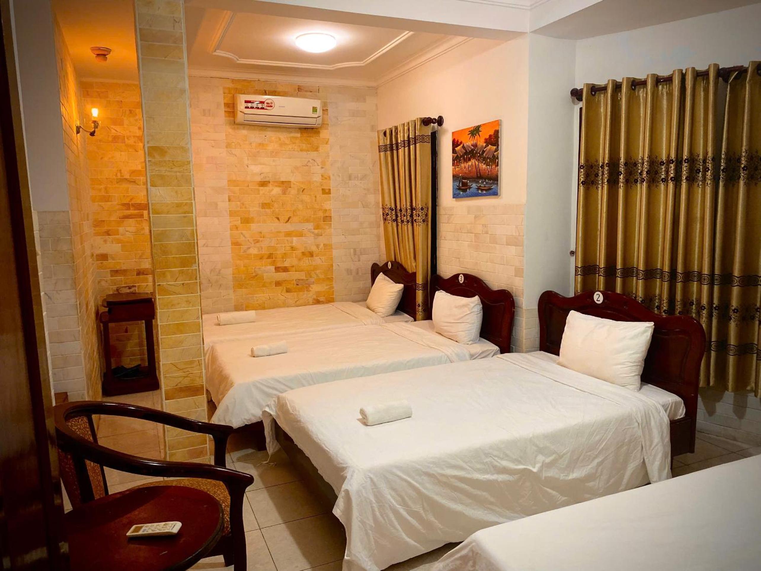 Quadruple Room with Bathroom