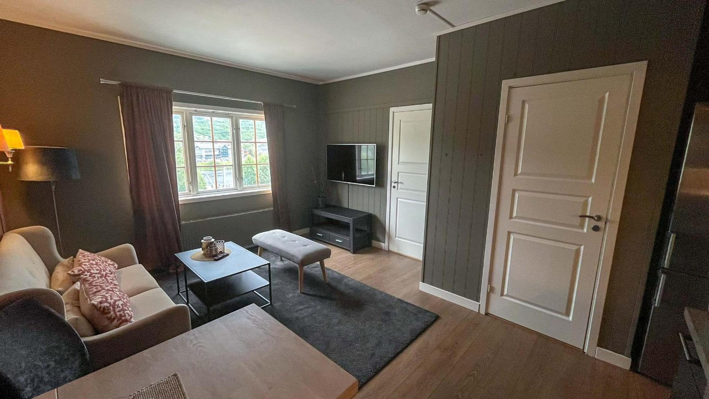 Two-Bedroom Apartment - Photo 6