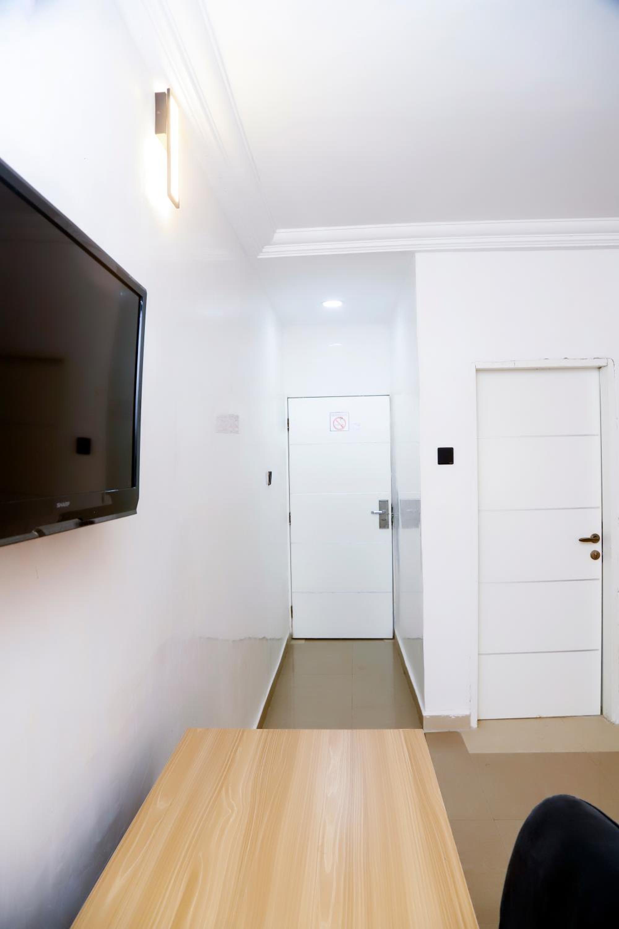 Deluxe King Room photo 1