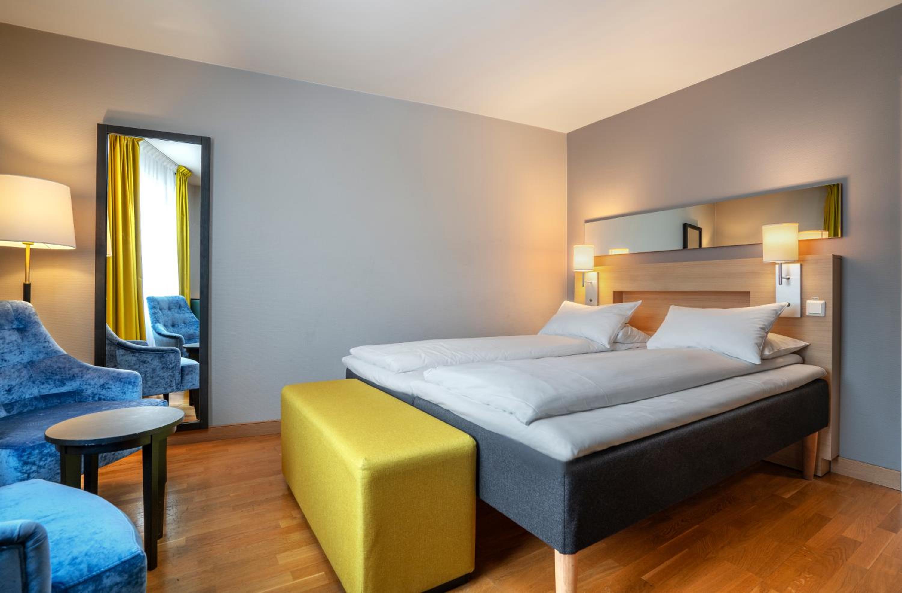 Standard Twin Room - Photo 2