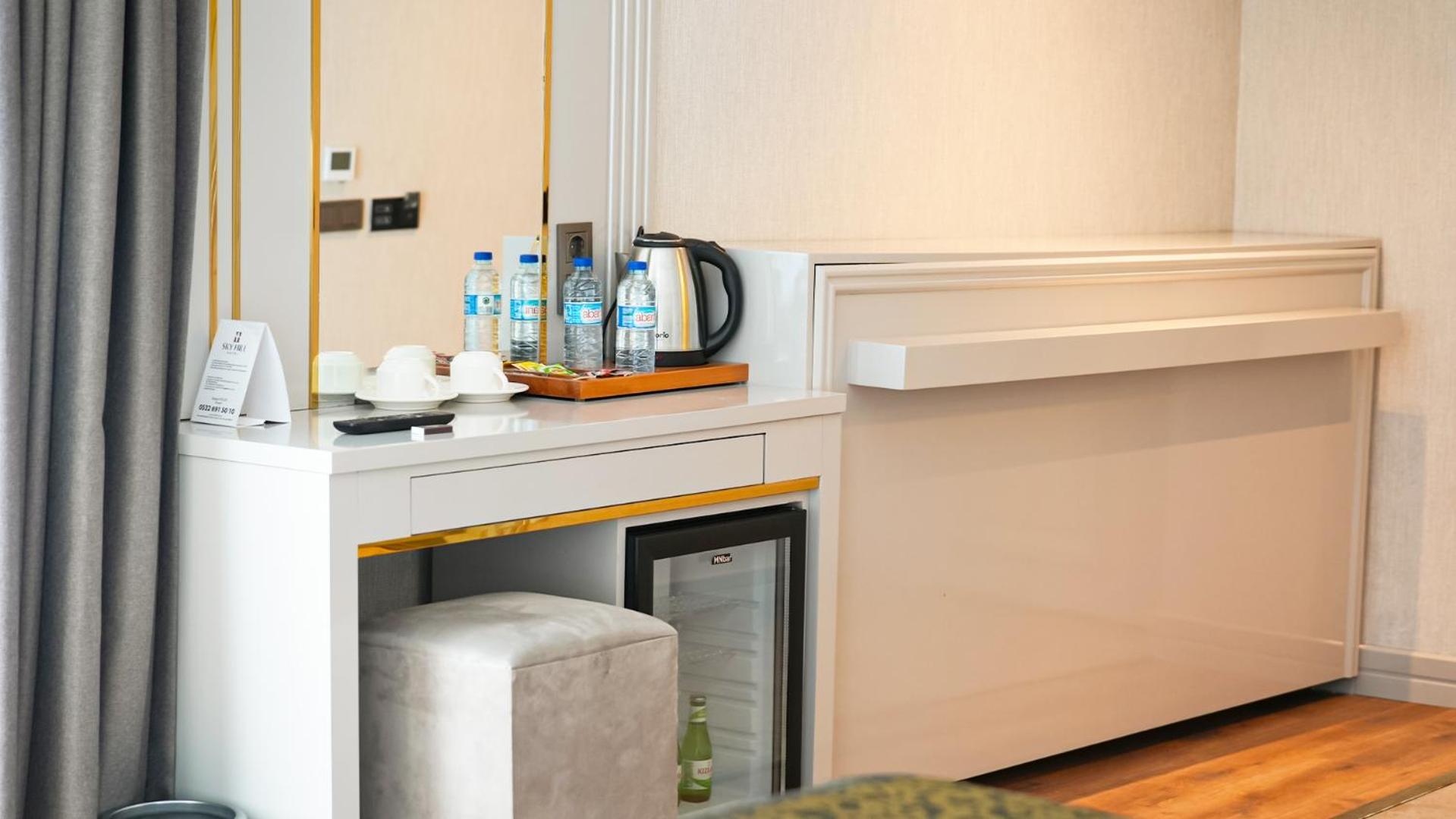 Deluxe Double or Twin Room photo 3