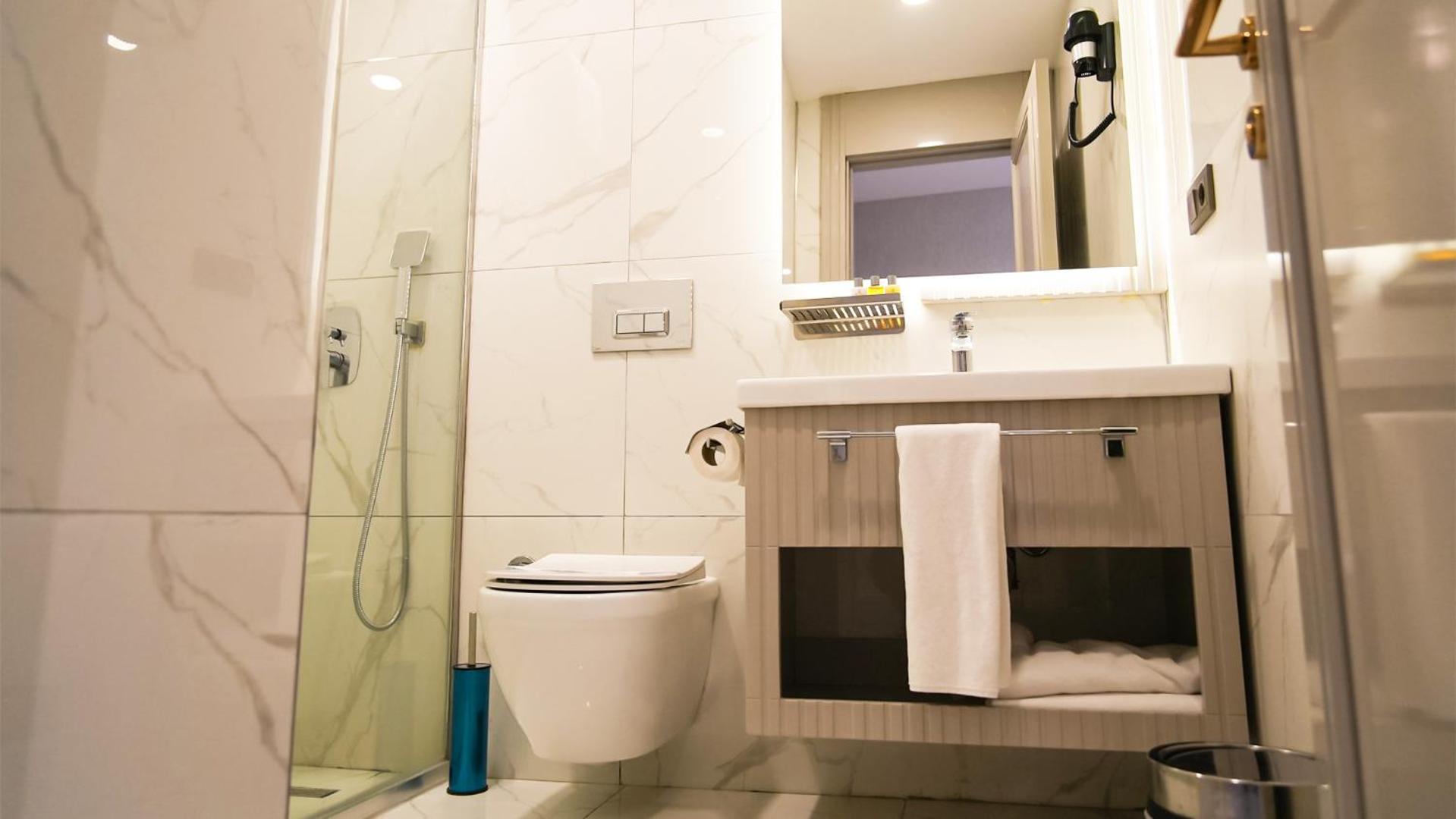 Economy Double Room (Ground Floor) photo 3