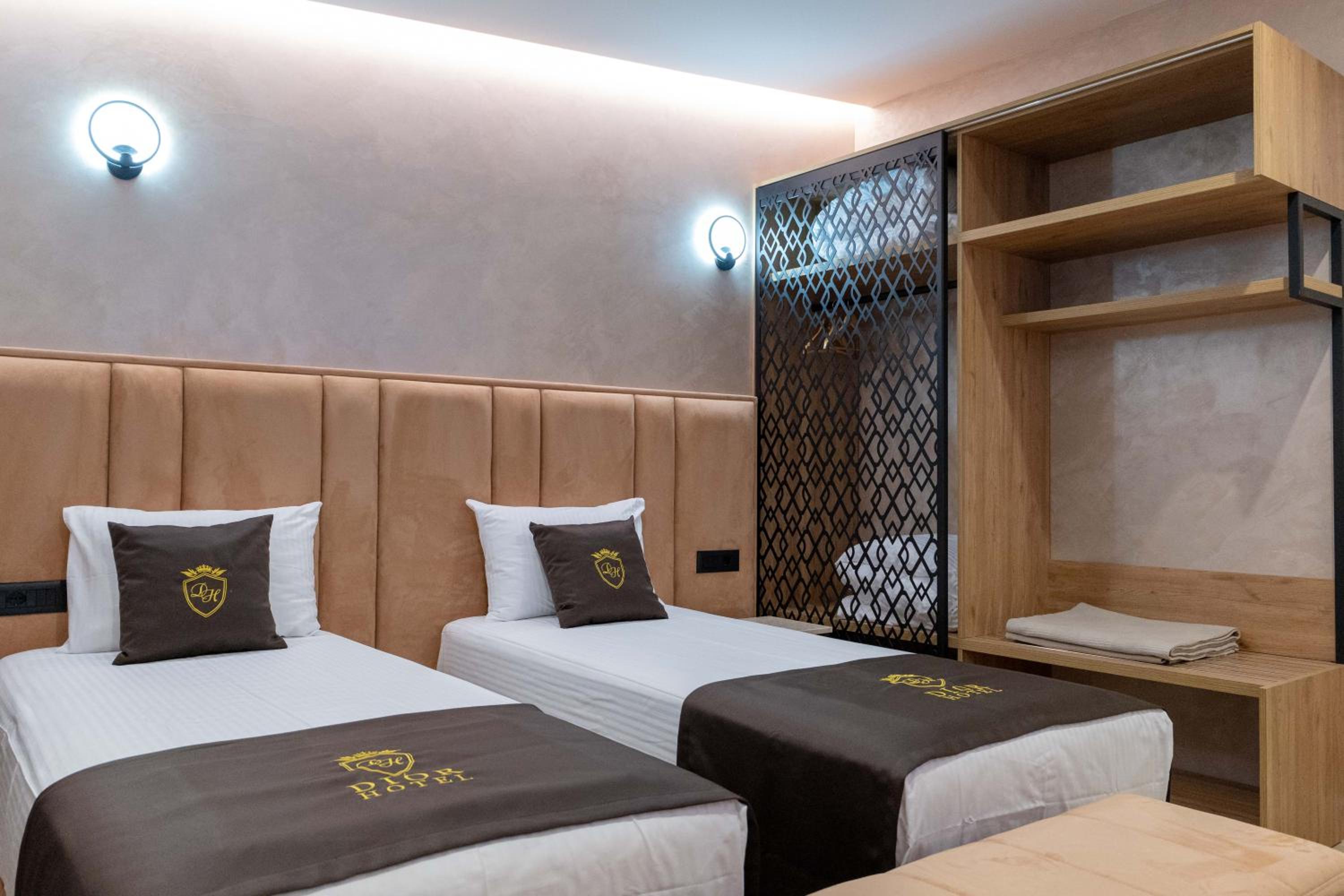 Deluxe Twin Room photo 2