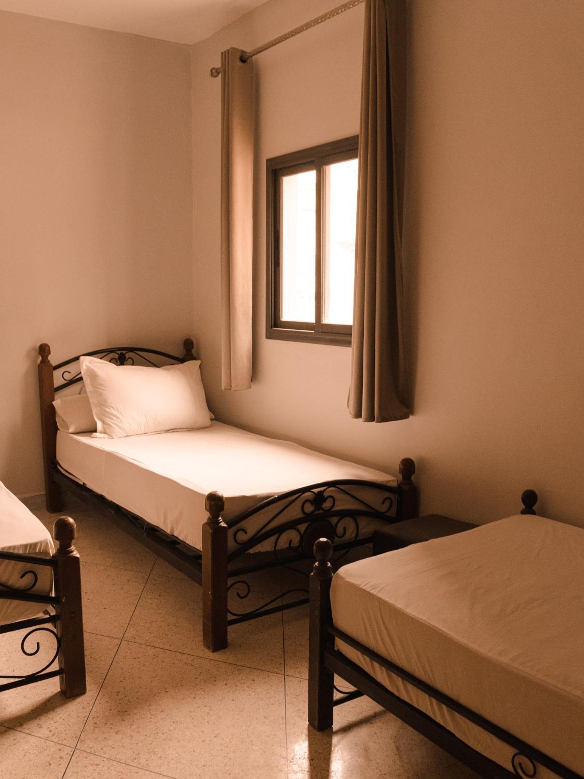 Triple Room with Shared Bathroom photo 2