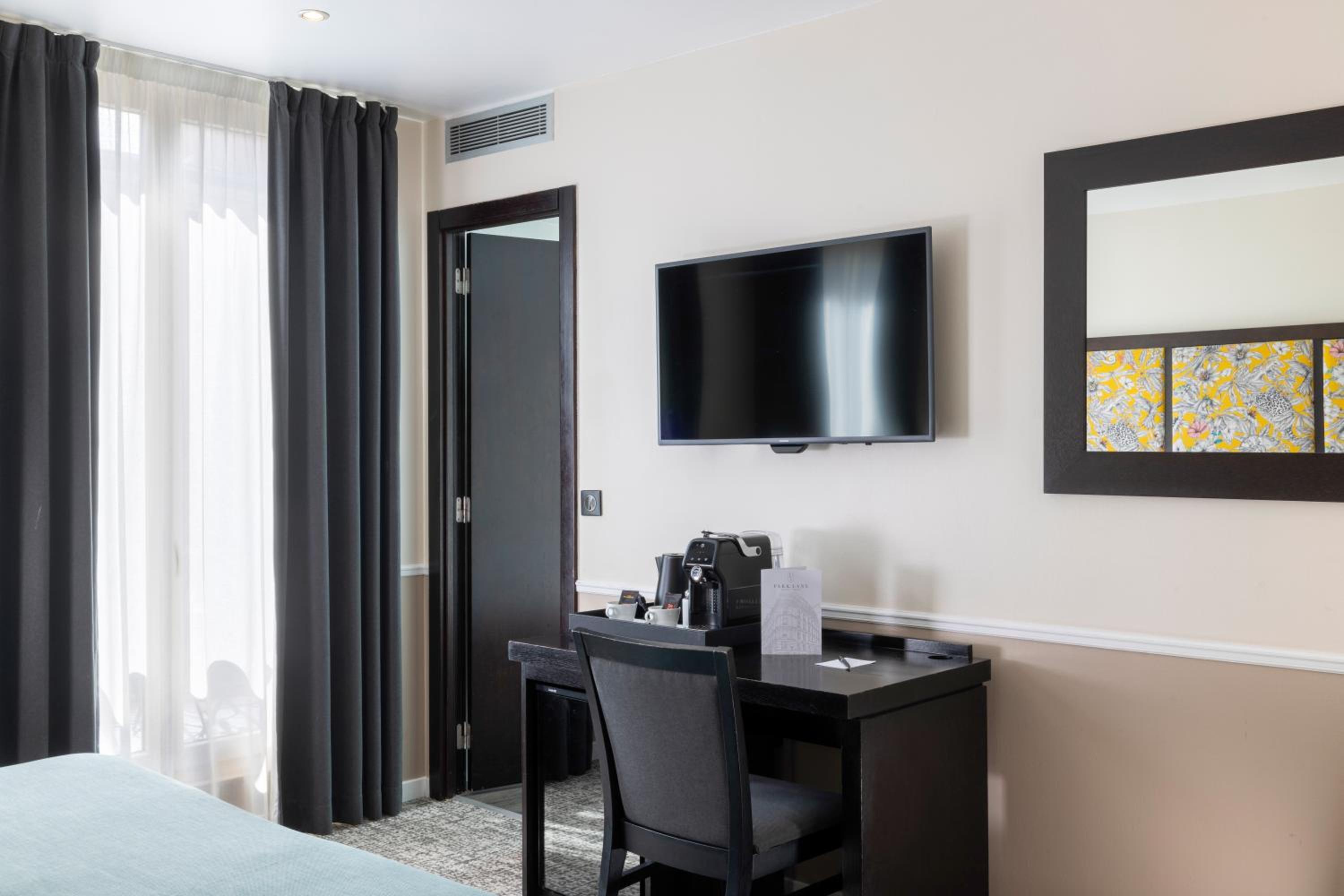 Deluxe Twin Room photo 2