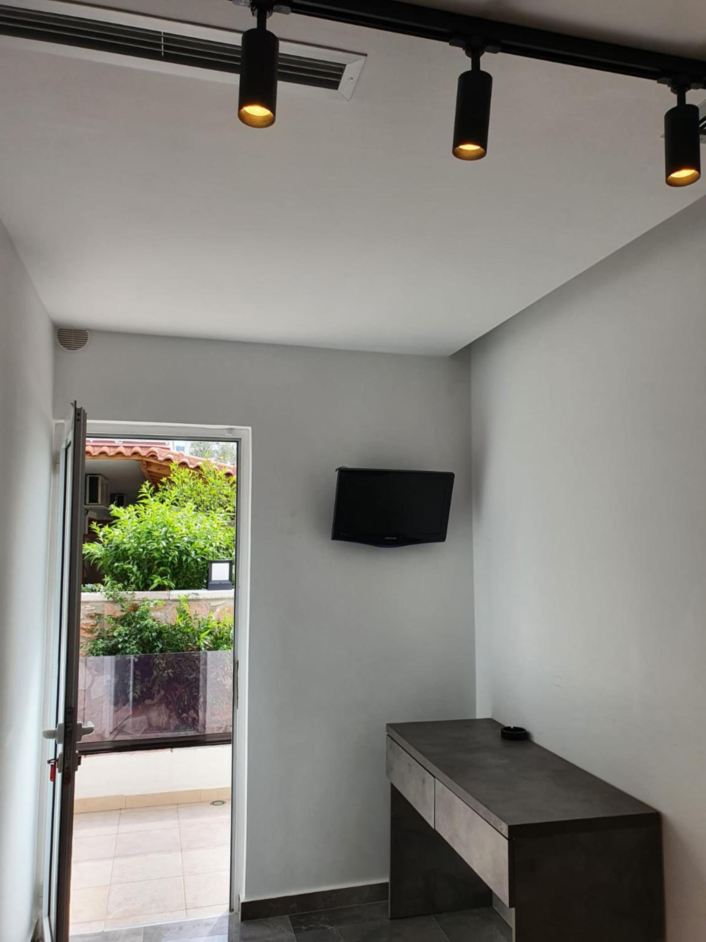 Family Room photo 2