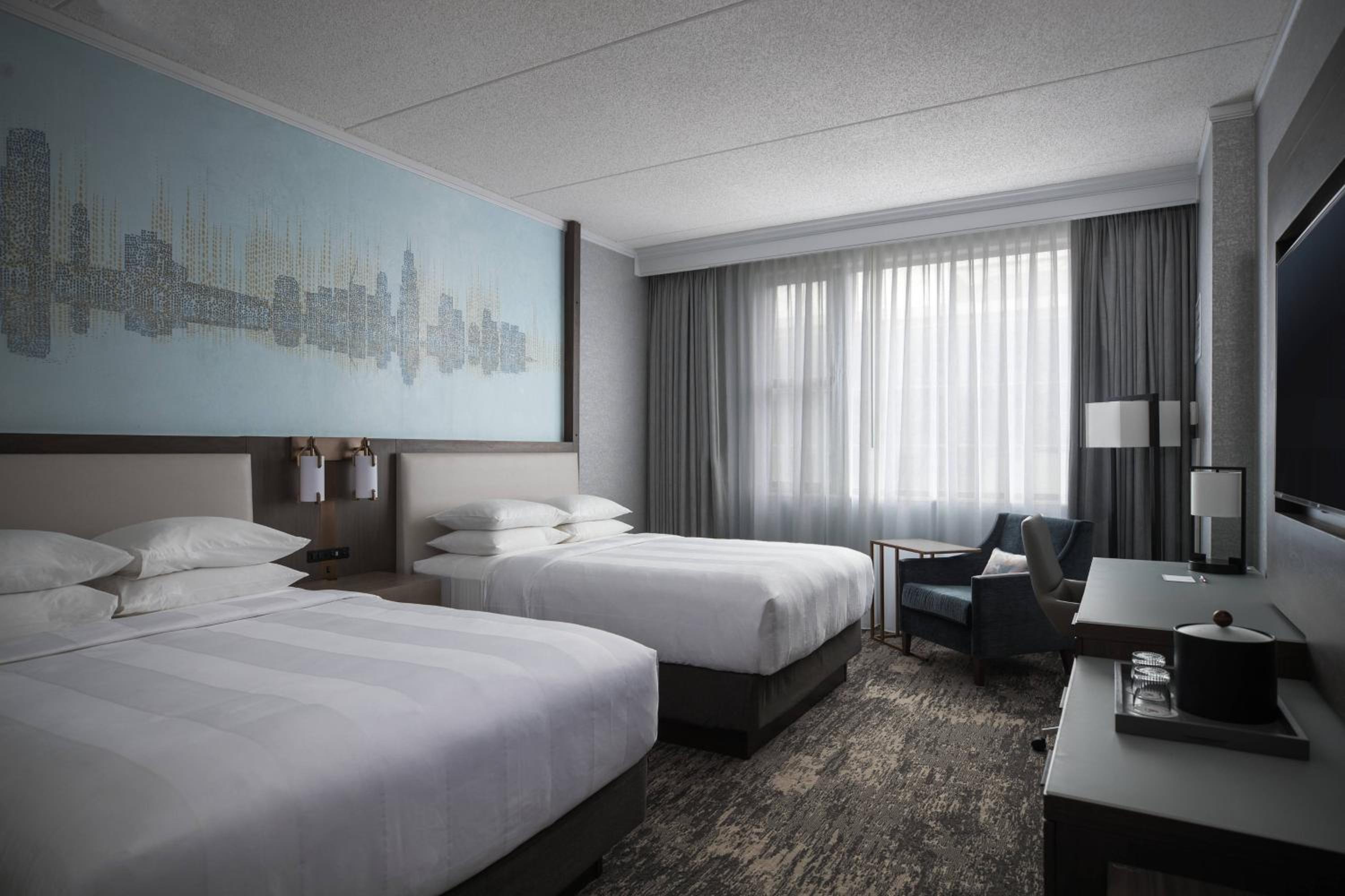 Deluxe Room with One King and One Queen Bed