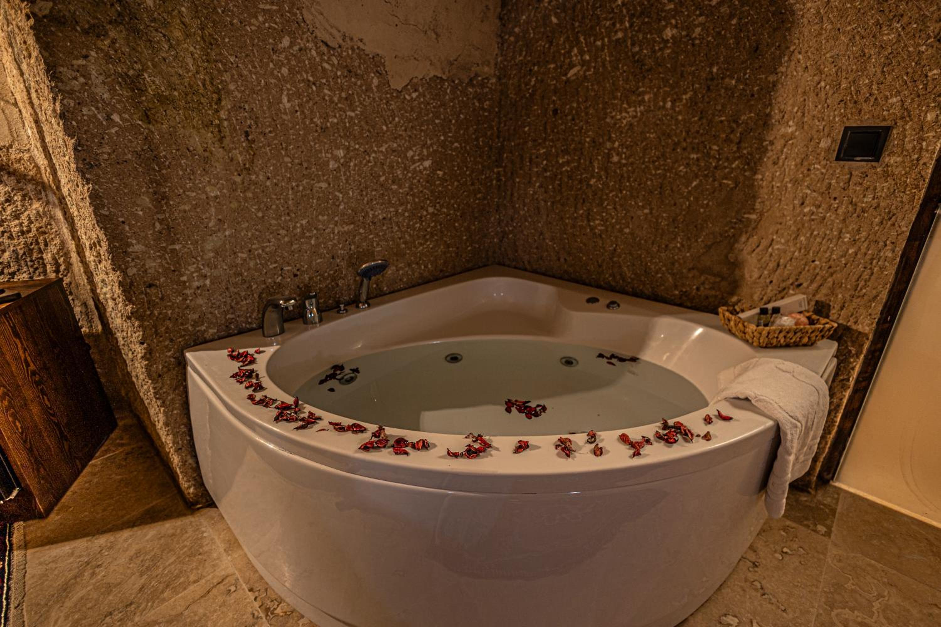 Quadruple Room - Photo 5