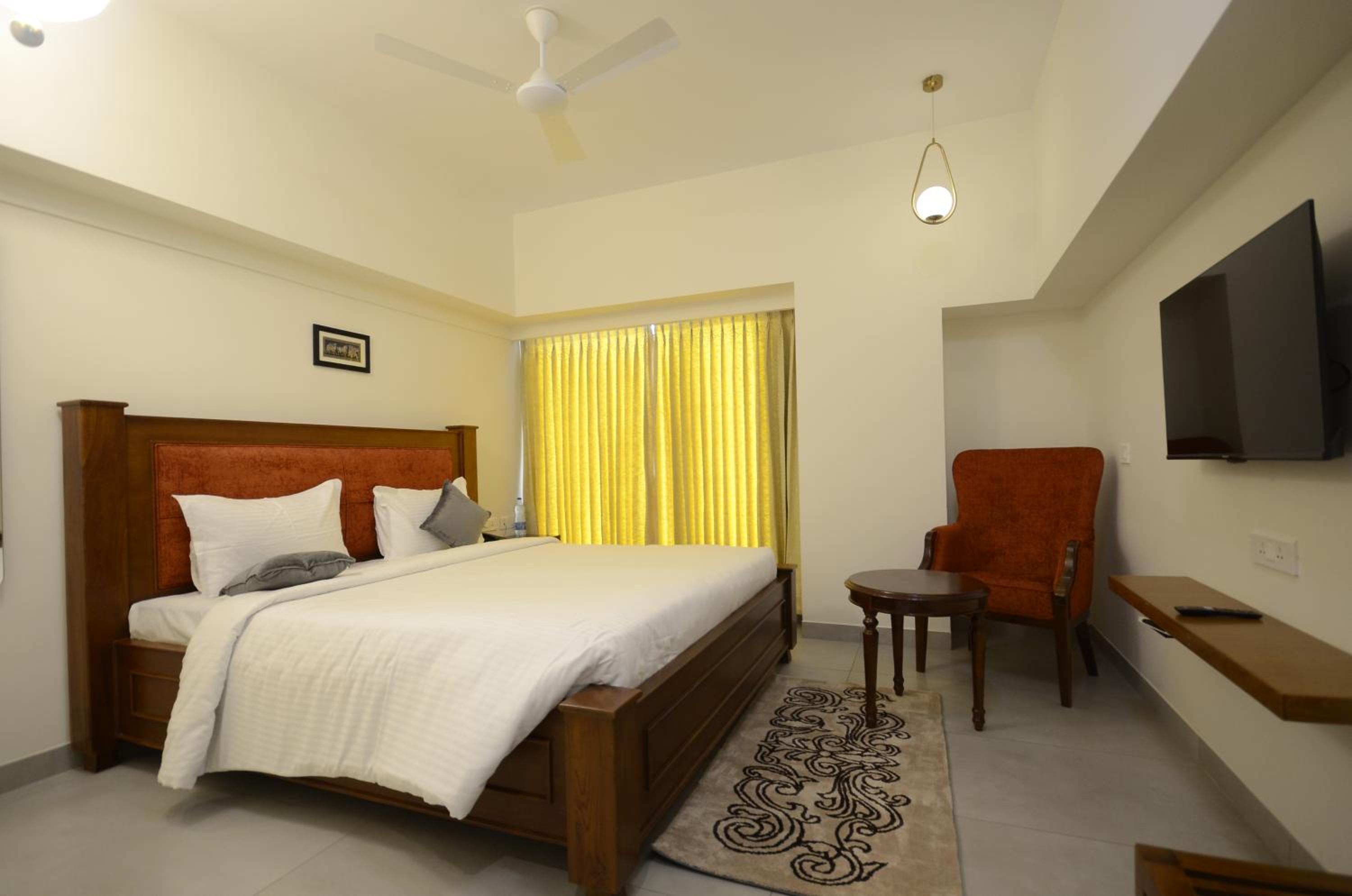 Deluxe King Room