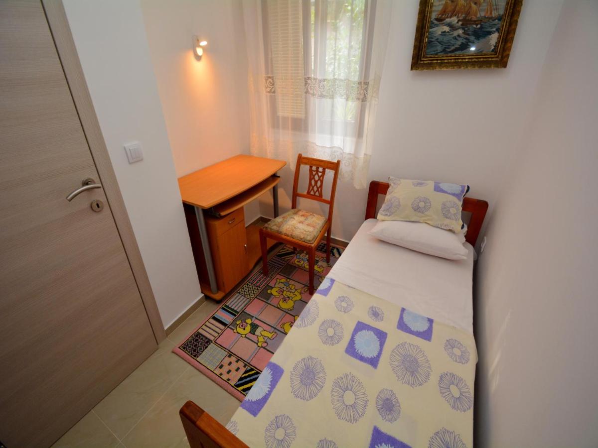 Two-Bedroom Apartment with Balcony and Sea View - Photo 7