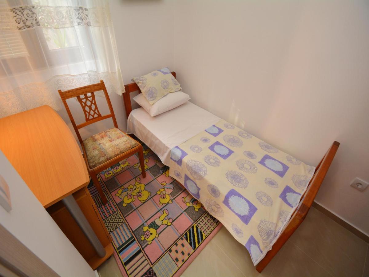 Two-Bedroom Apartment with Balcony and Sea View - Photo 6
