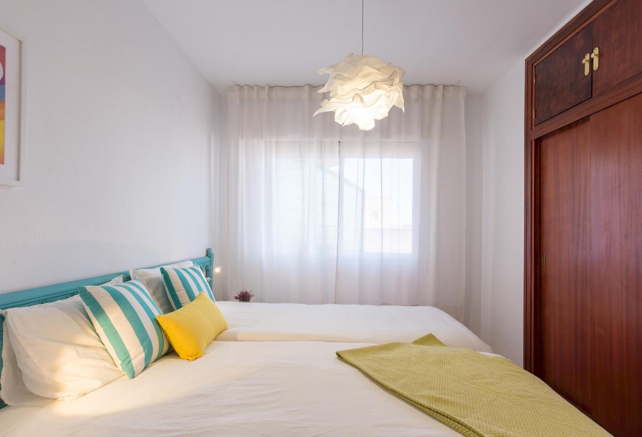 Apartamento de una habitación con balcón