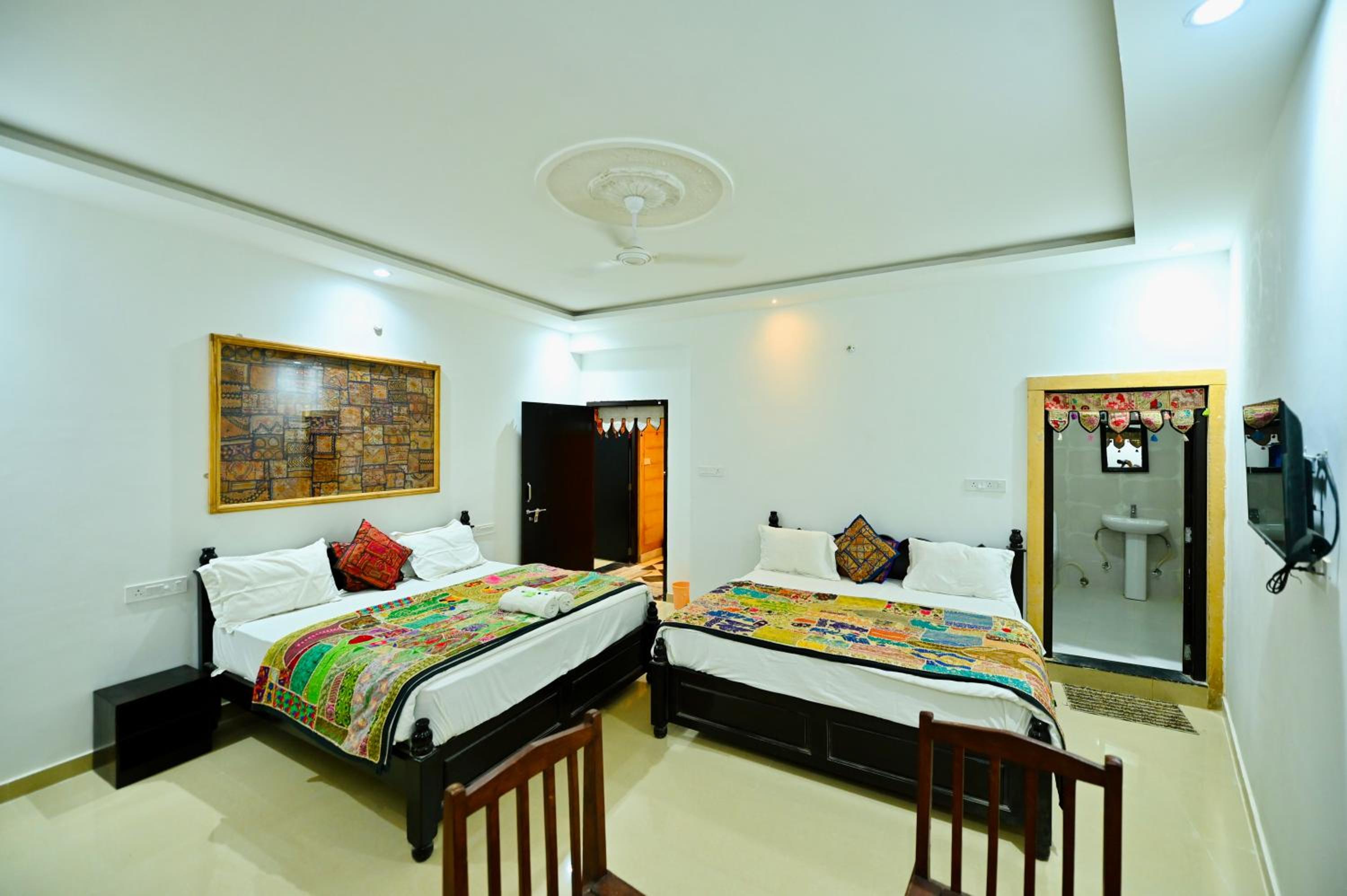 Family Room - Photo 8