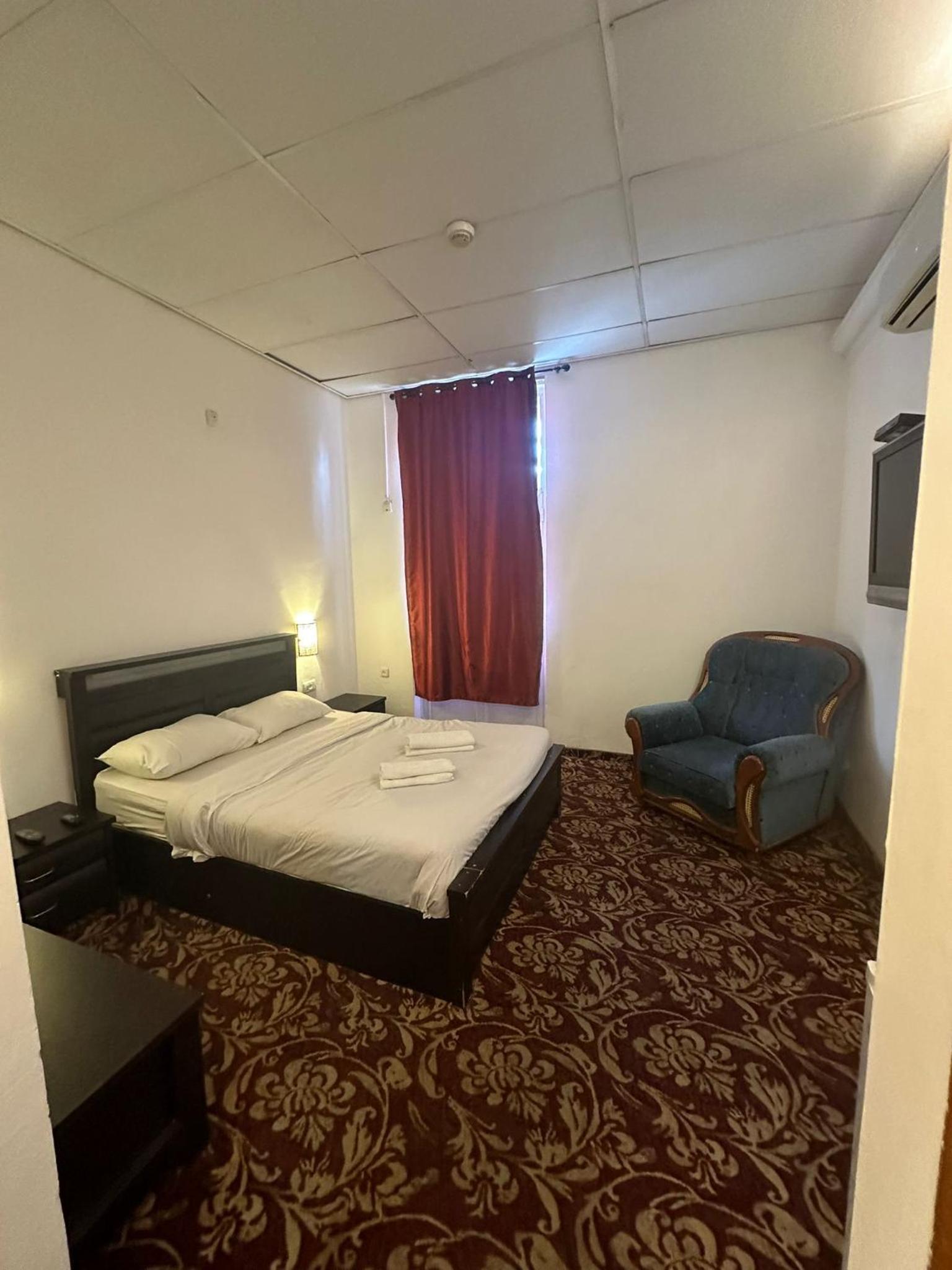 Superior Double Room with Balcony - Photo 3