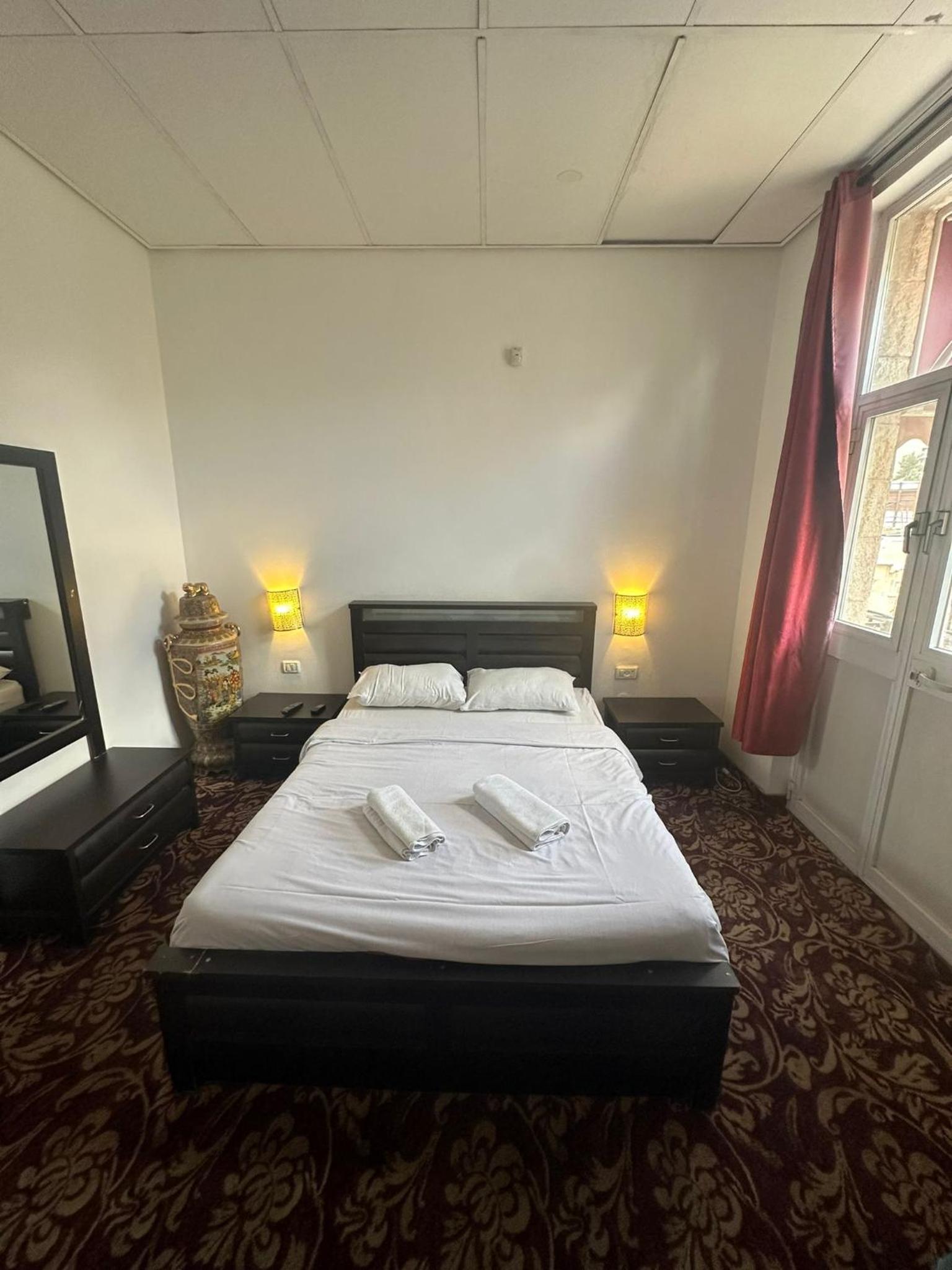 Superior Double Room with Balcony - Photo 13