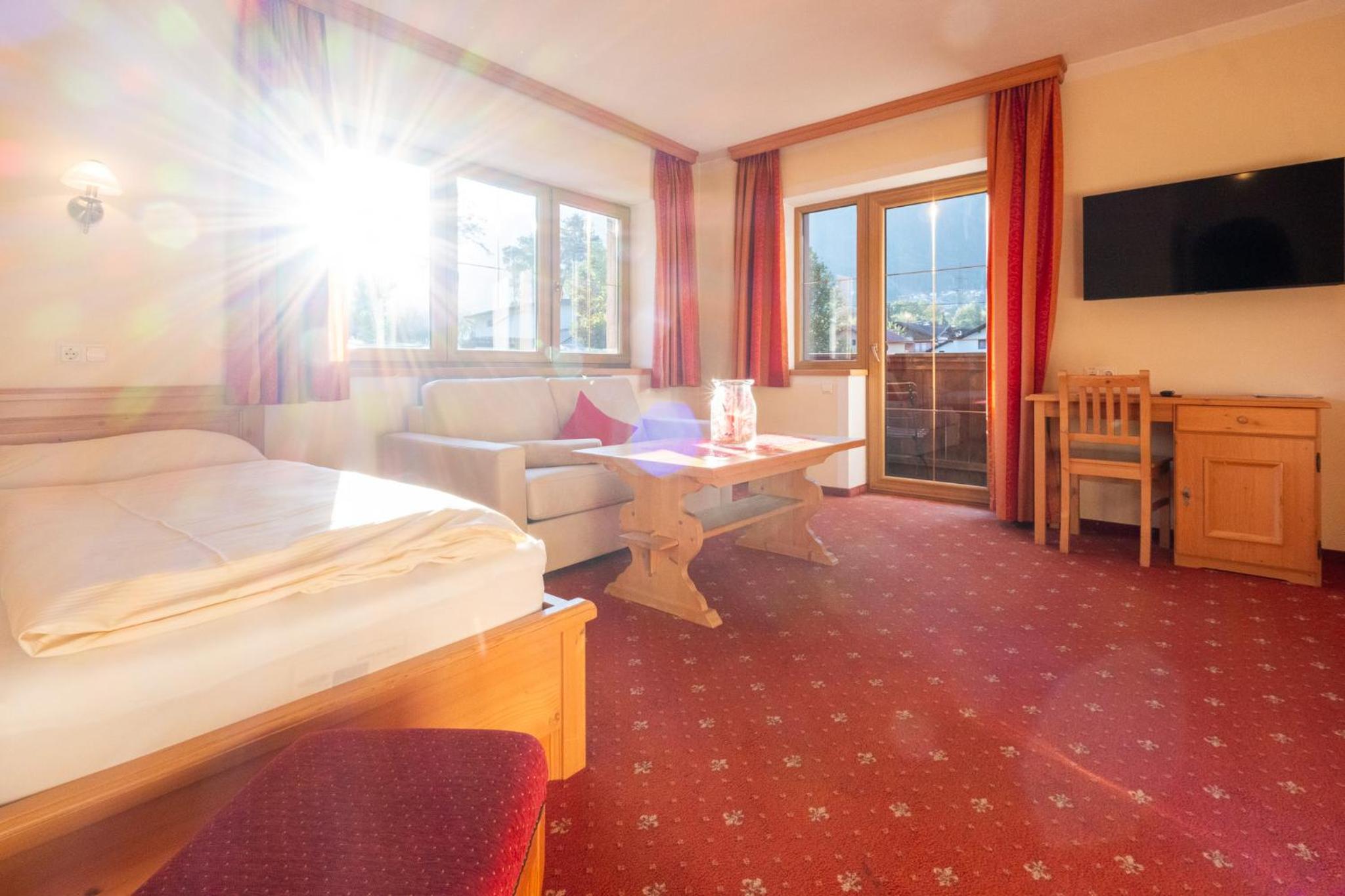 Suite with Balcony photo 2