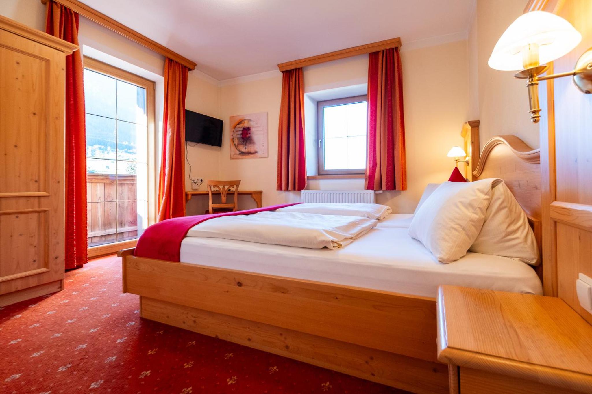 Double Room with Balcony photo 2