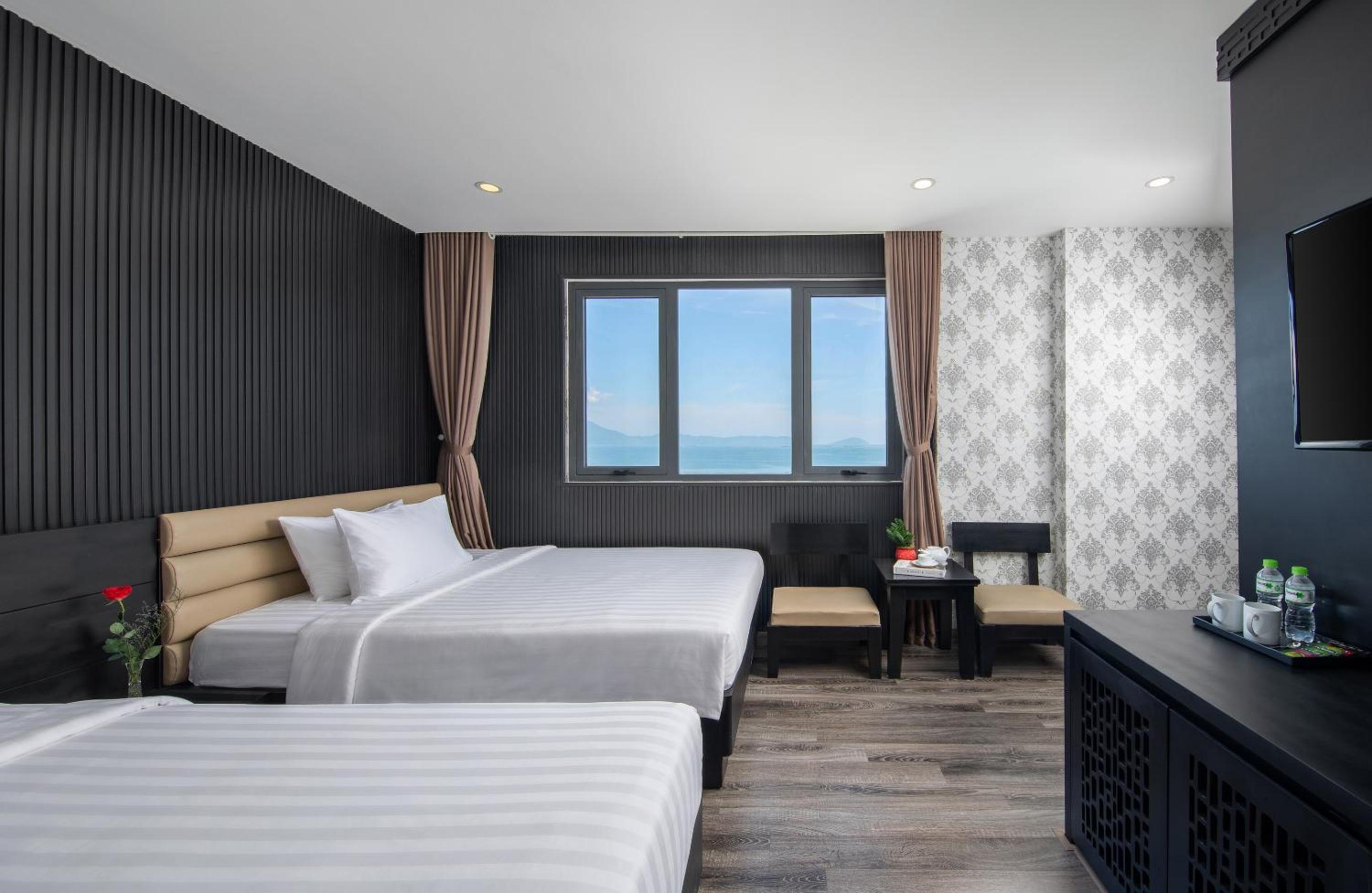 Deluxe Double or Twin Room with Sea View