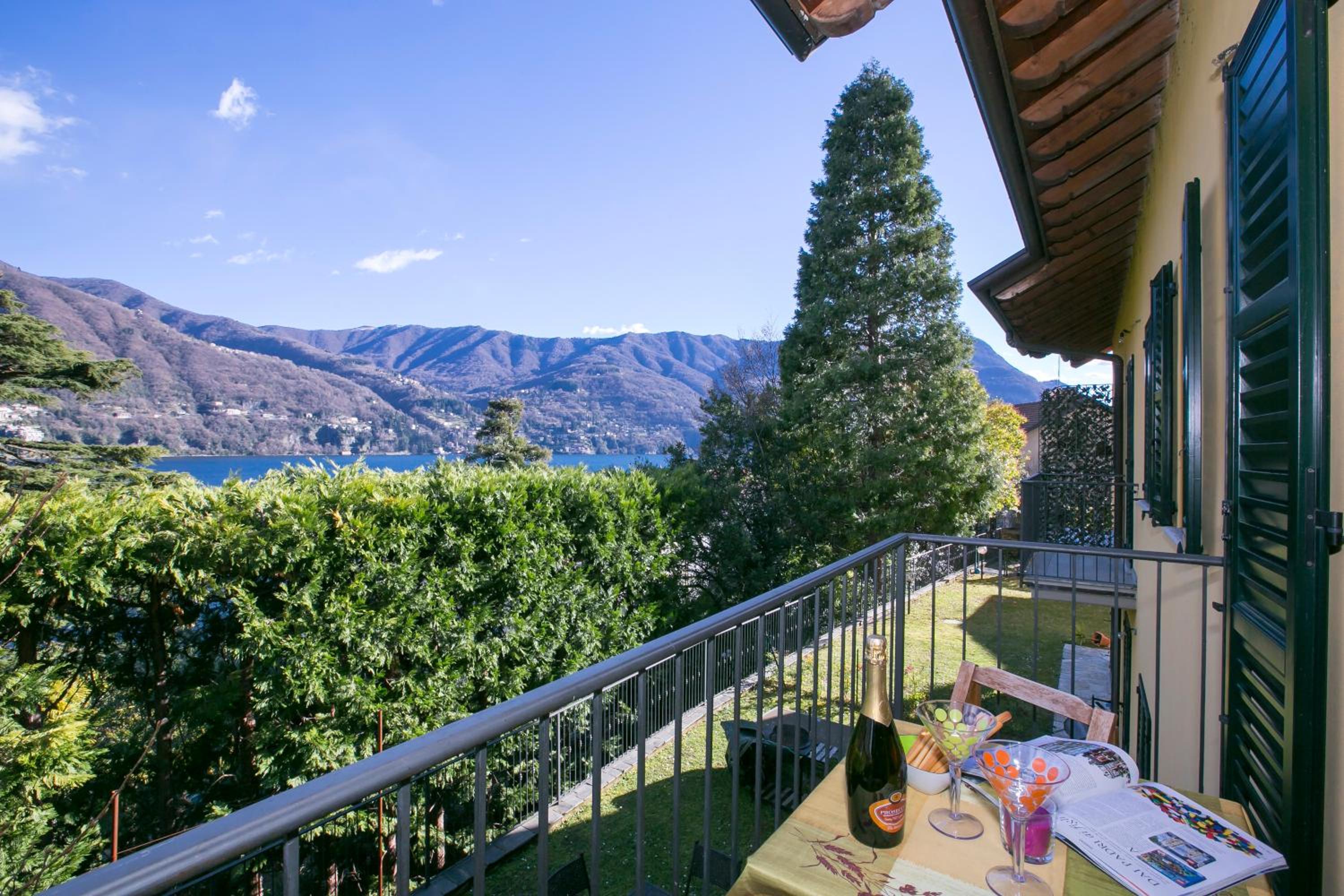 Apartment with Terrace photo 3