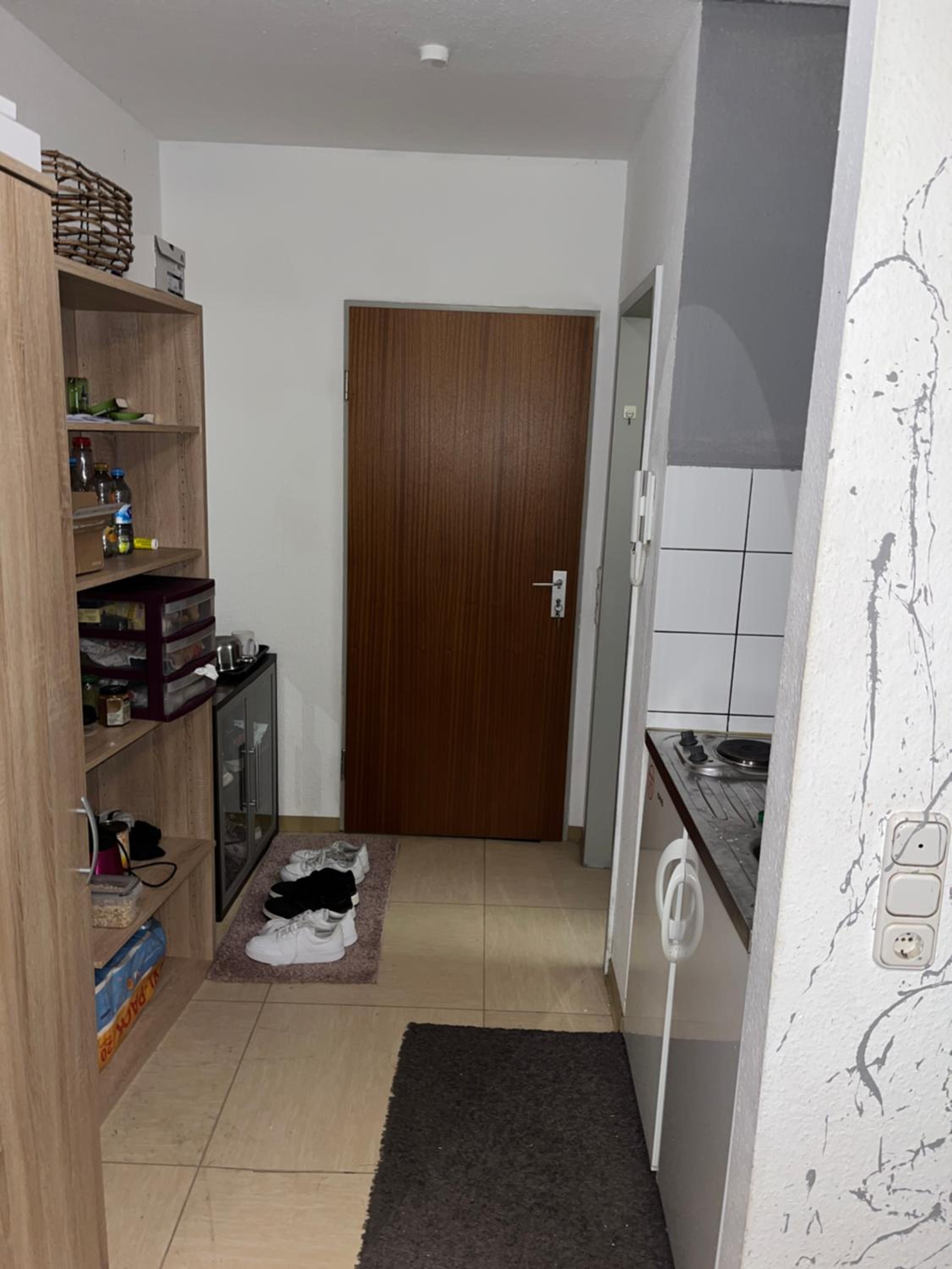 One-Bedroom Apartment photo 2