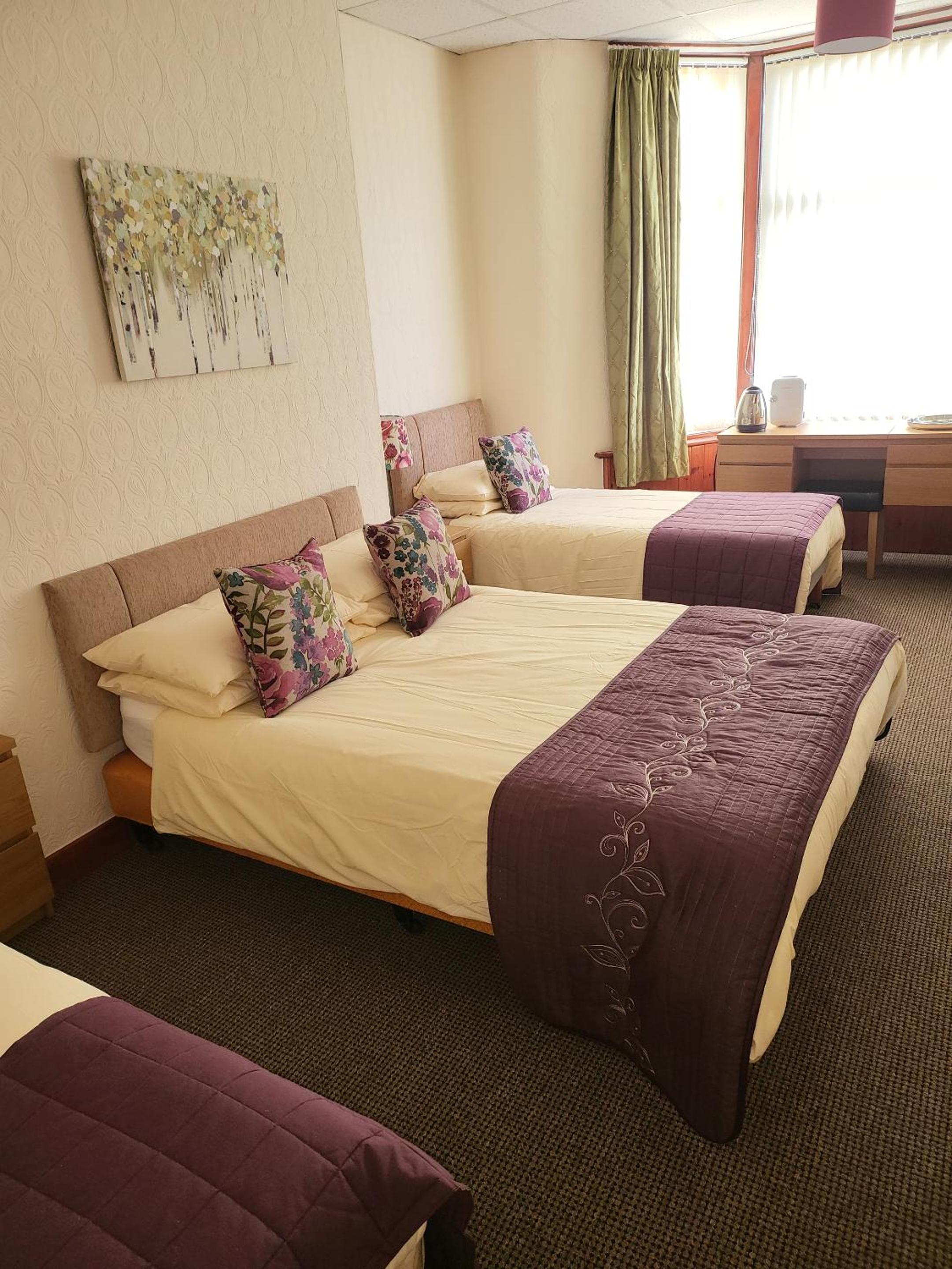 Quadruple Room With Private Bathroom