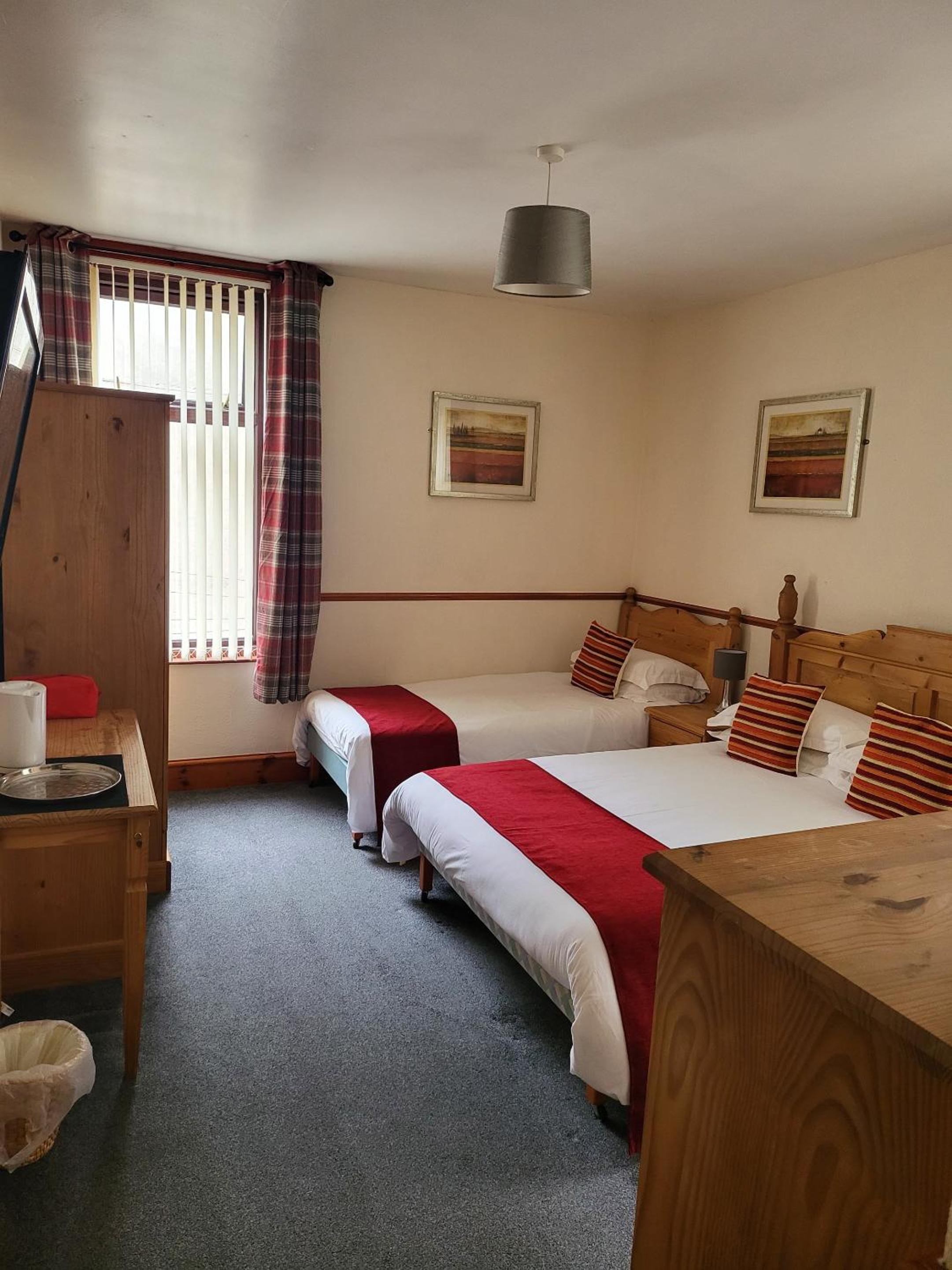 Triple Room with Private Bathroom