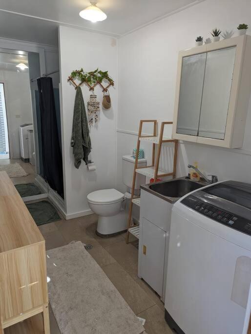 One-Bedroom House photo 3