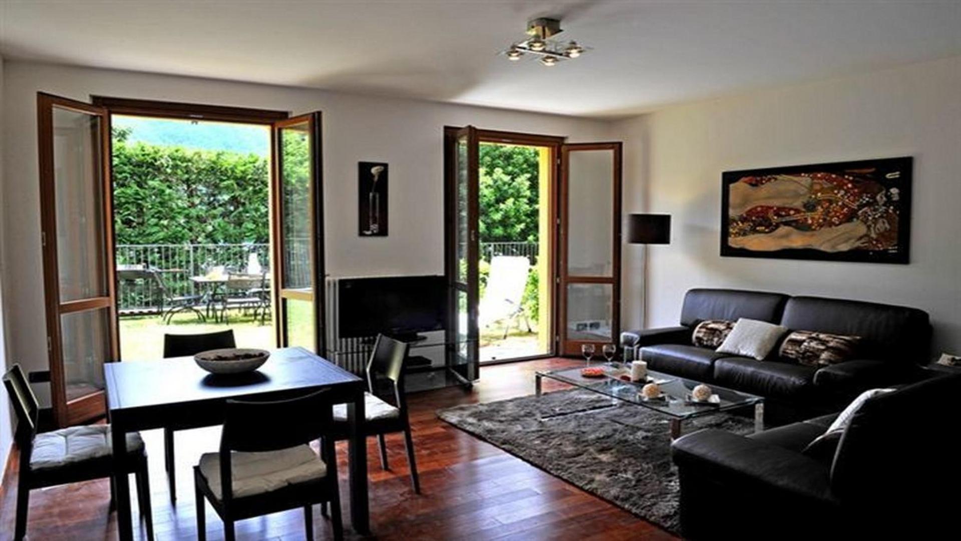 Apartment With Lake View photo 1