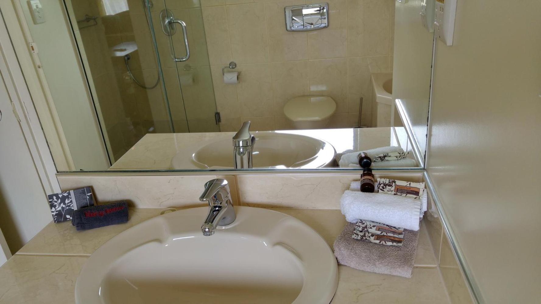 One-Bedroom Apartment with Spa Bath photo 3