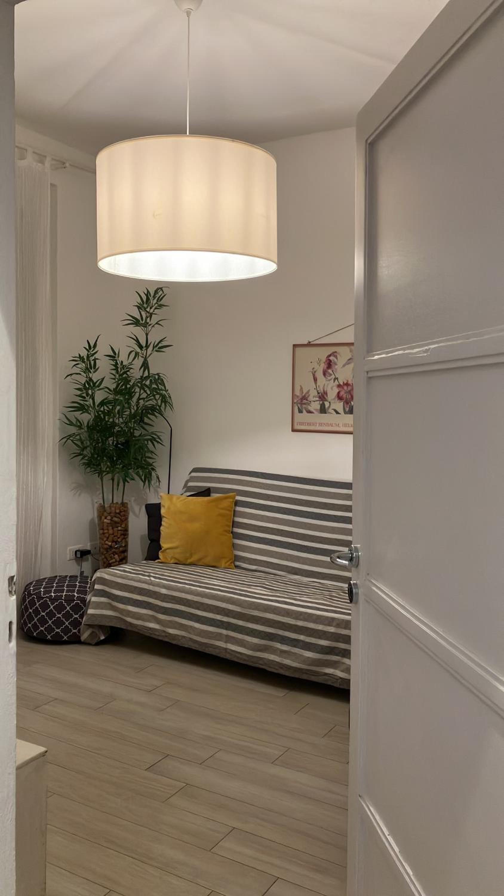 One-Bedroom Apartment - Photo 37