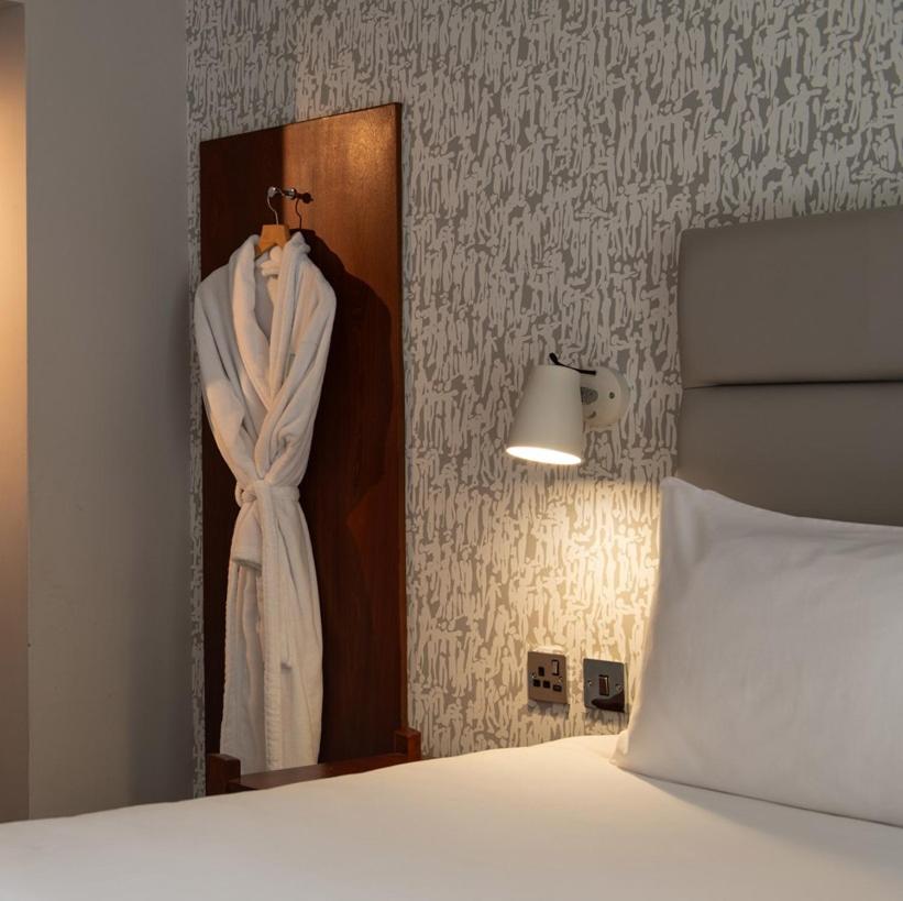 Twin Room - Photo 5