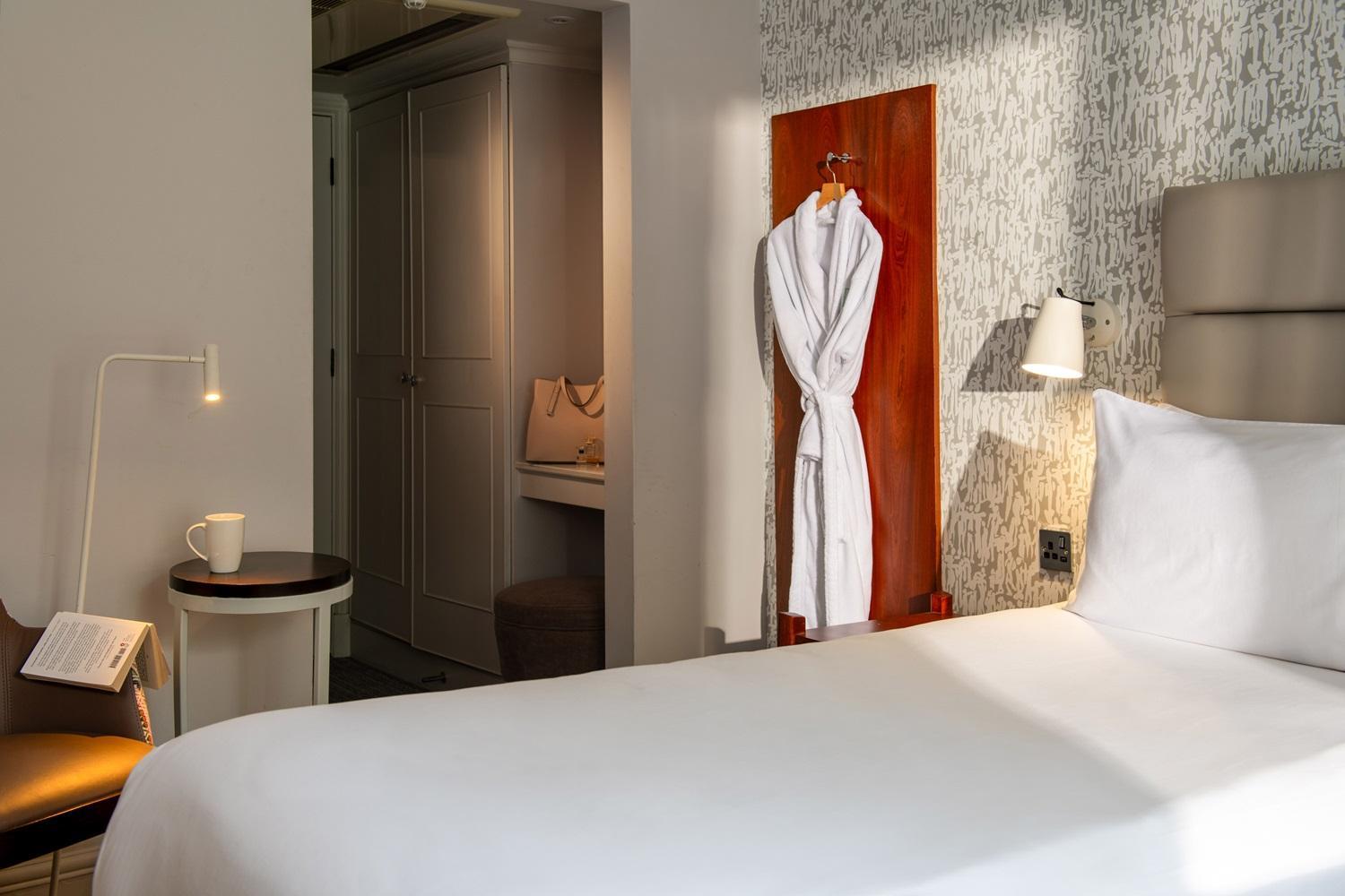 Twin Room - Photo 3