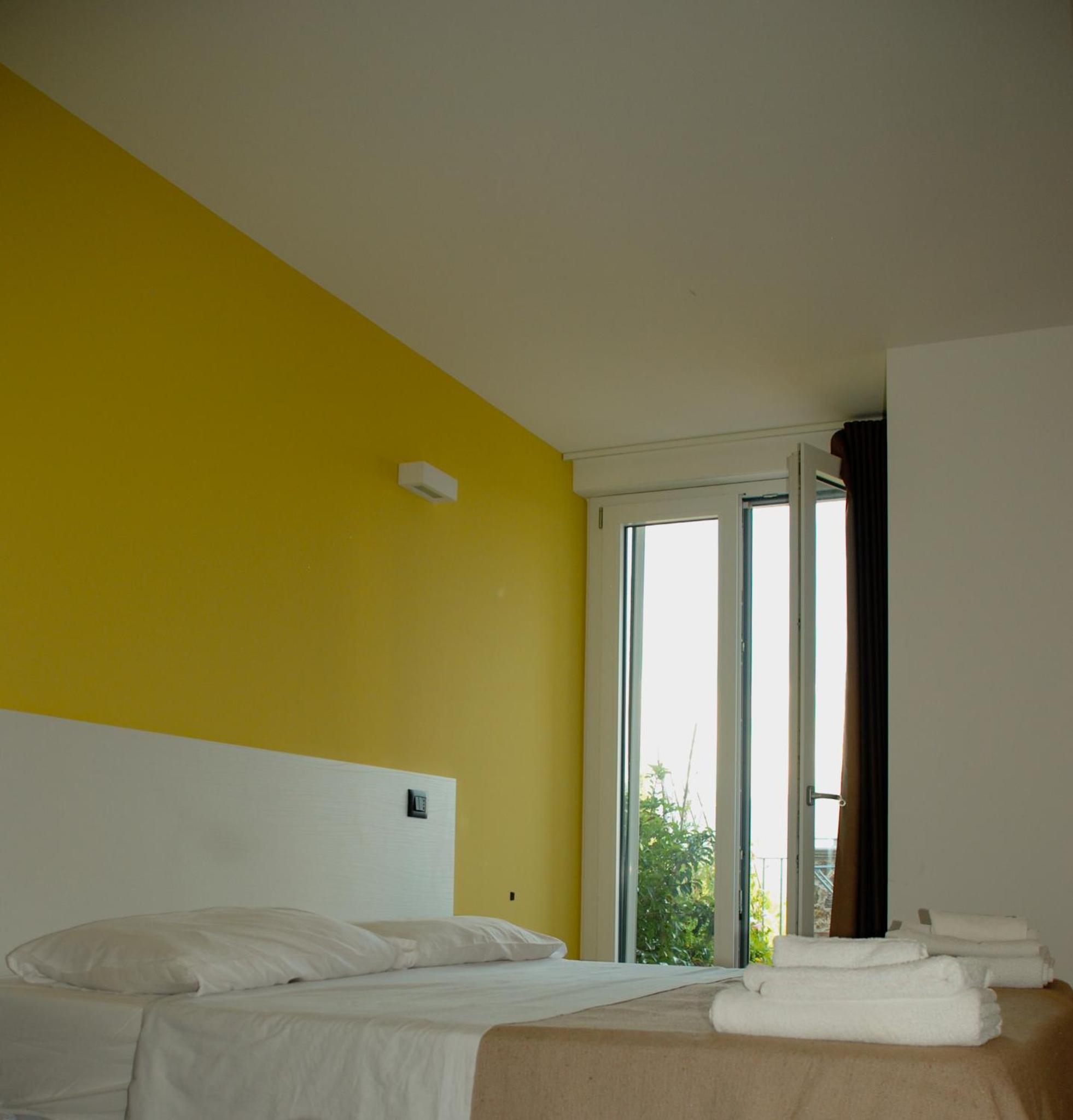Triple Room with Terrace photo 1