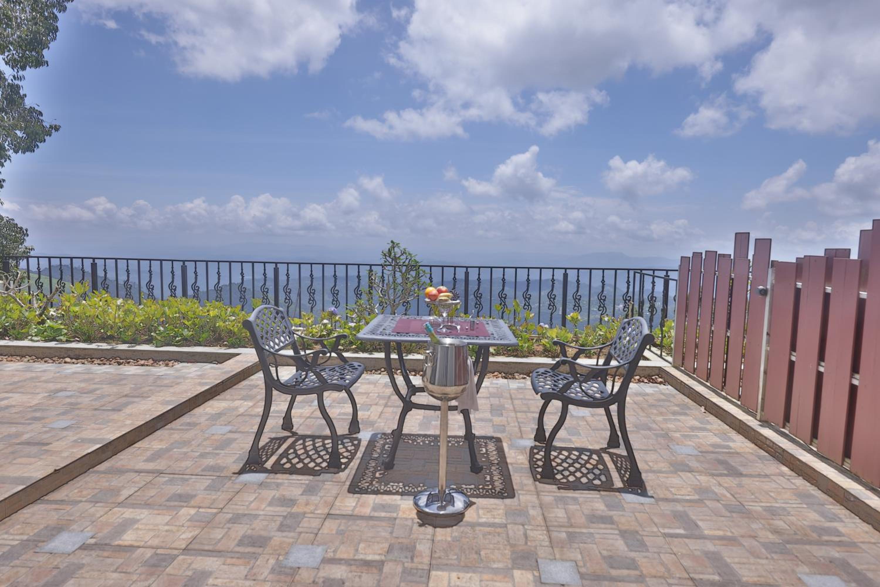 Royal Fragrant Suite with Private Terrace & Mountain view with 10% discount on Spa - Photo 6